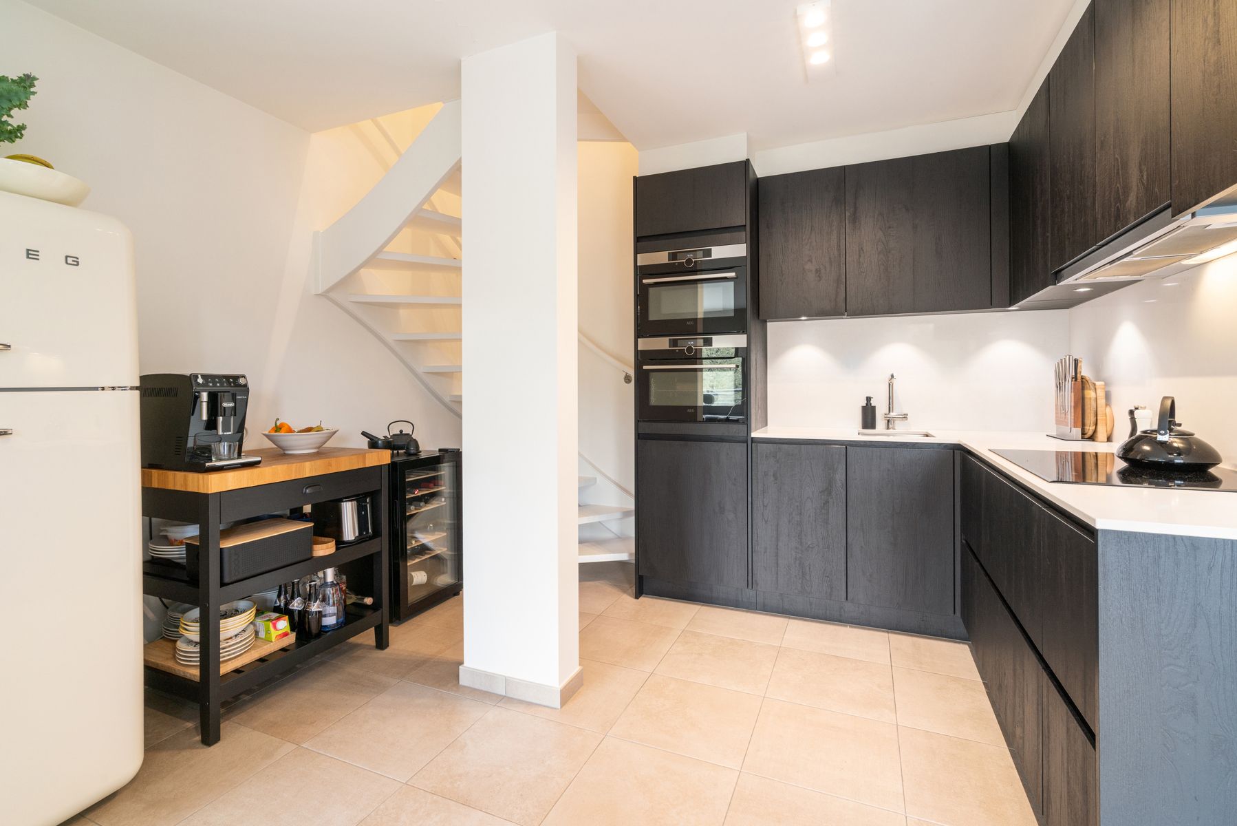 Instapklaar appartement met twee slaapkamers en staanplaats! foto 6