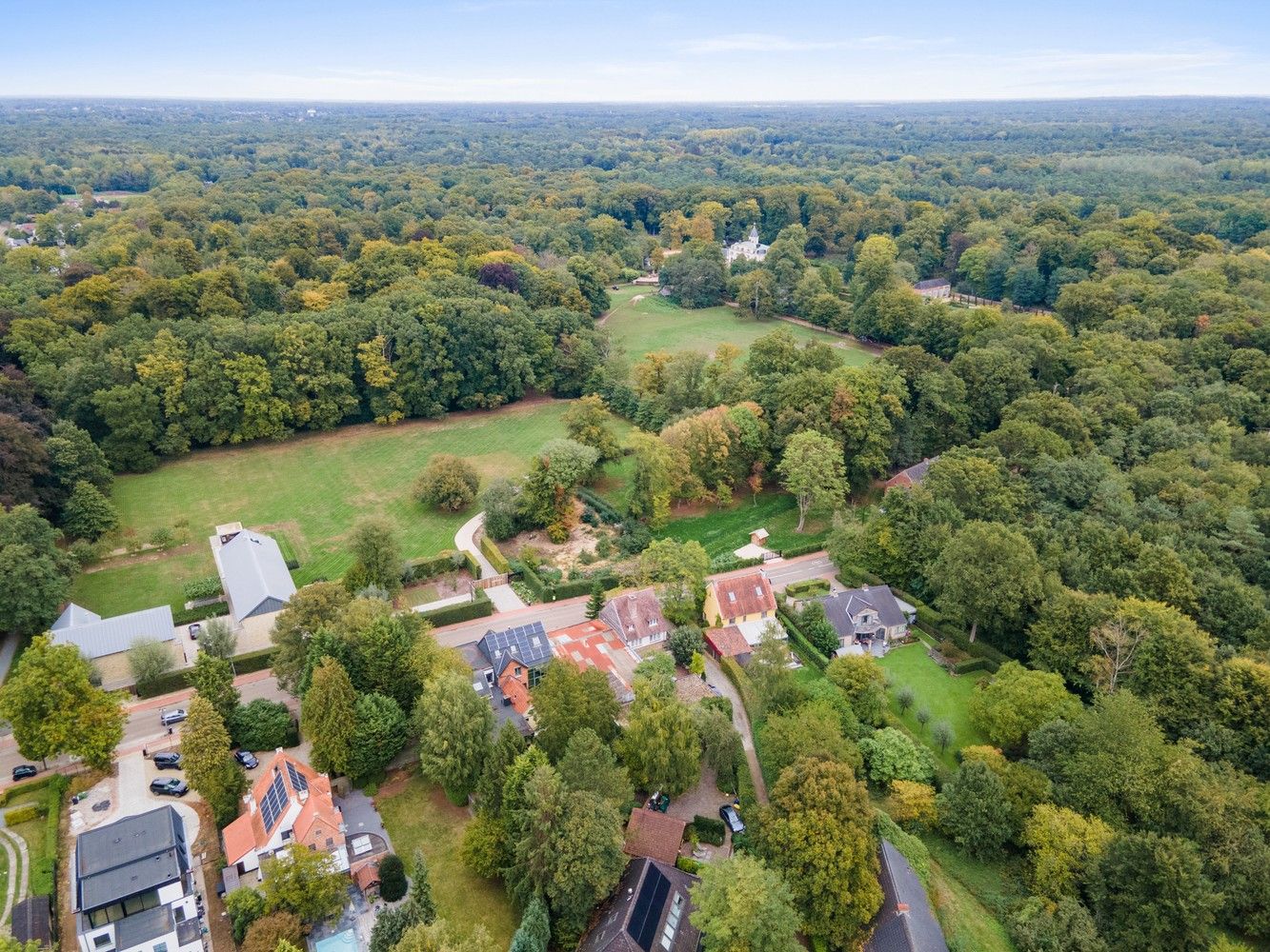 Bouwgrond (222m²) voor een gesloten bebouwing in Schilde foto 2