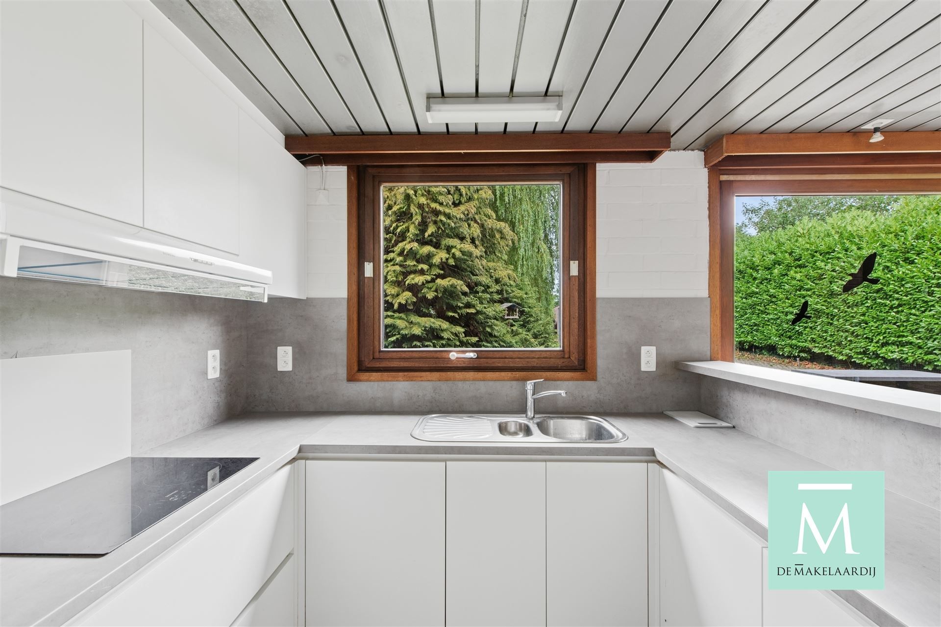 Half-open bebouwing met ruime tuin foto 9