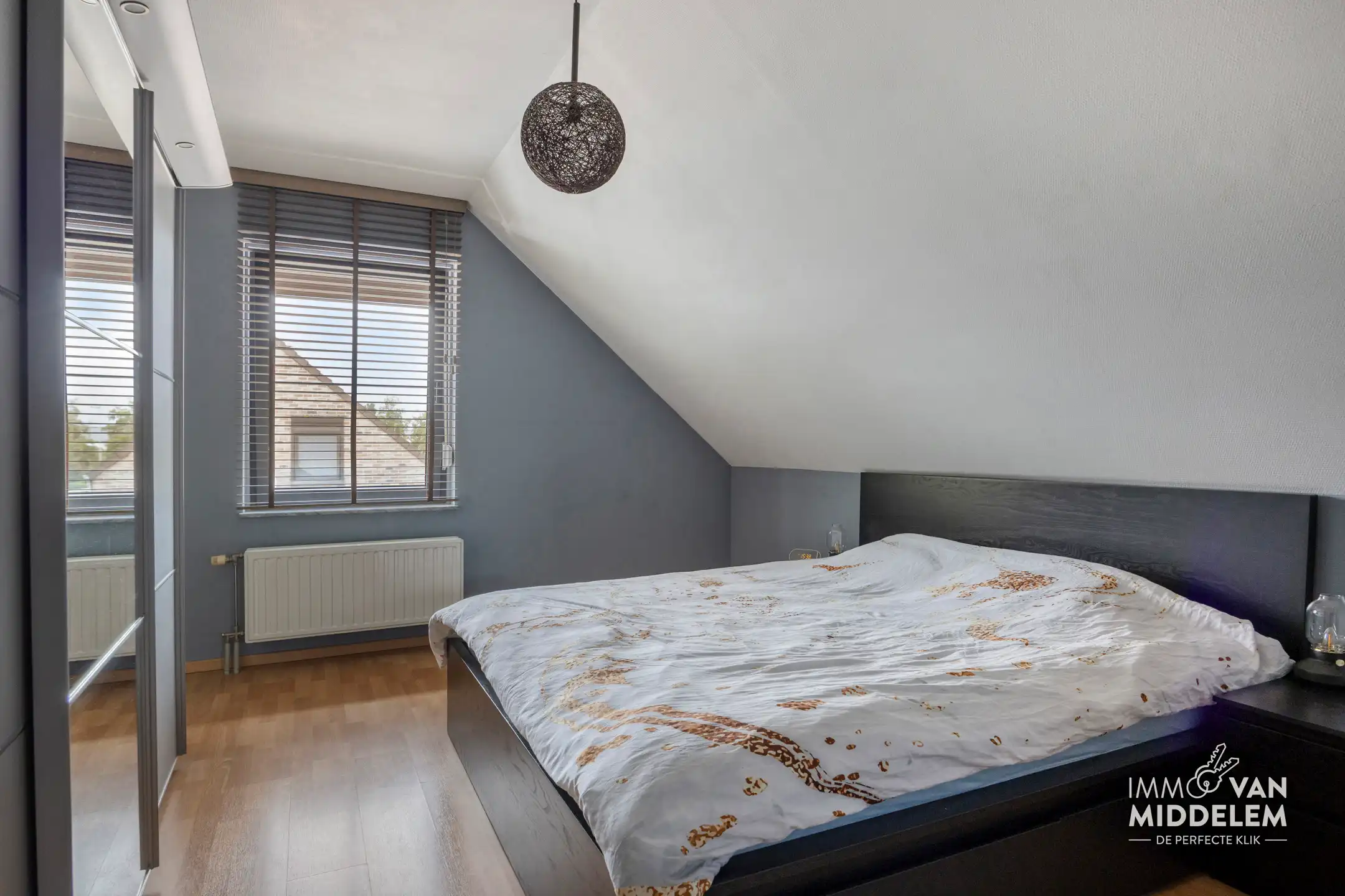 INSTAPKLARE WONING MET 3 KAMERS, ZWEMBAD, GARAGE EN TUIN foto 13