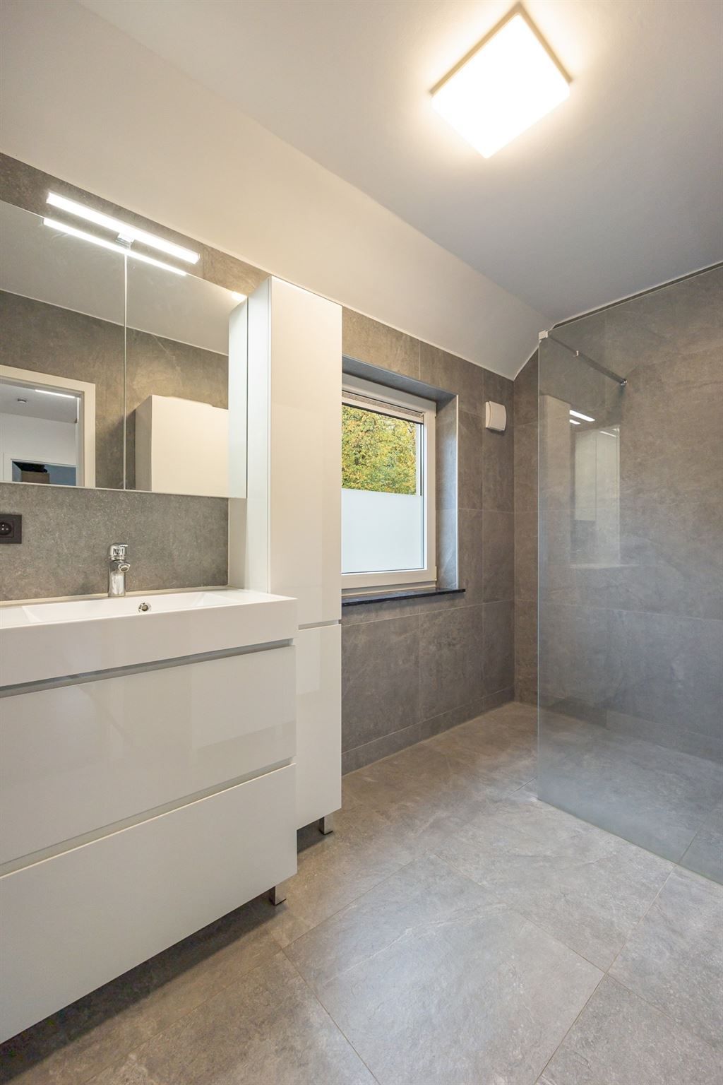Energiezuininge woning in groene wijk foto 14