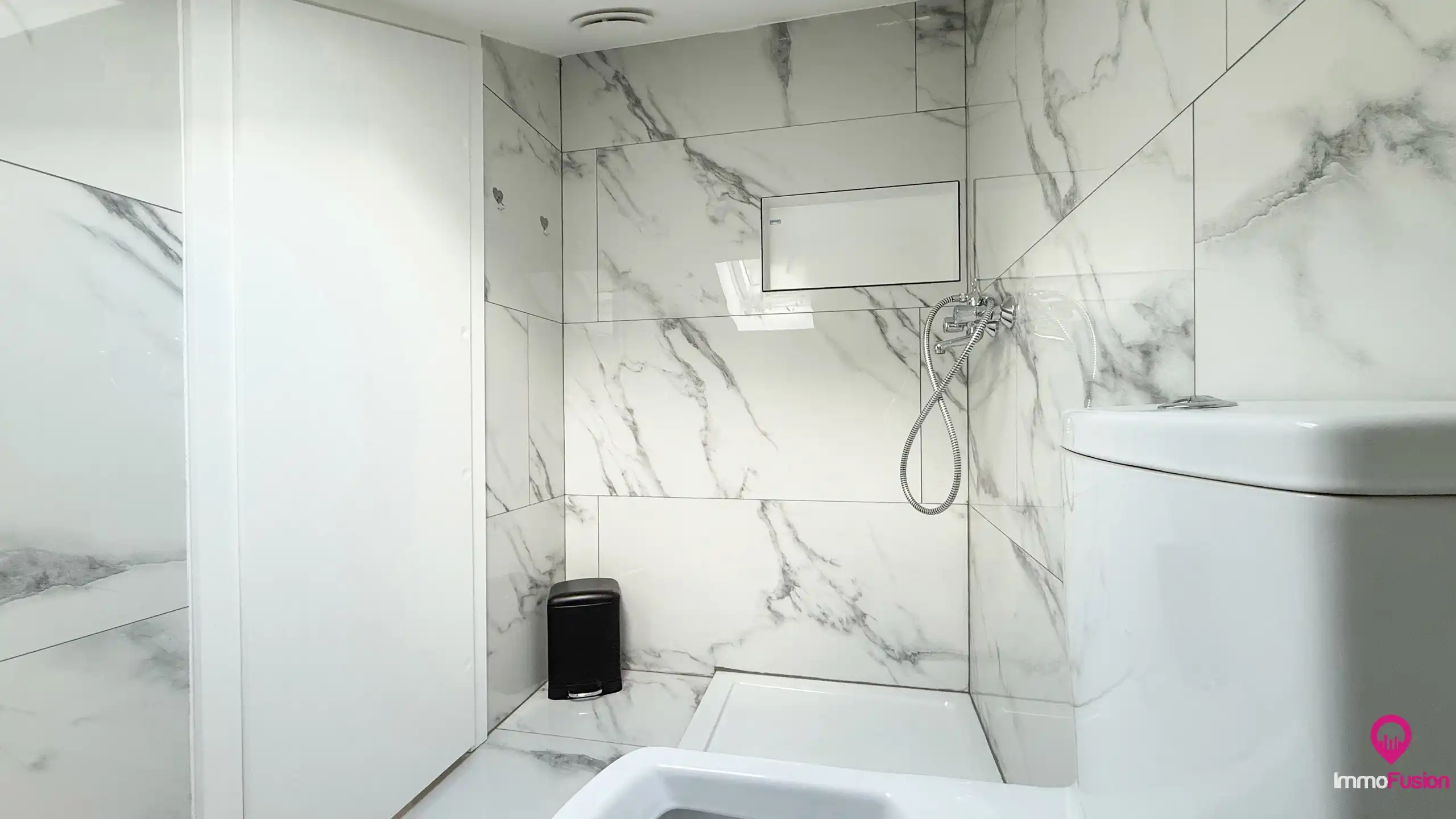 Ruime villa van 256m² met 6 slpks, garage en overdekt terras foto 44