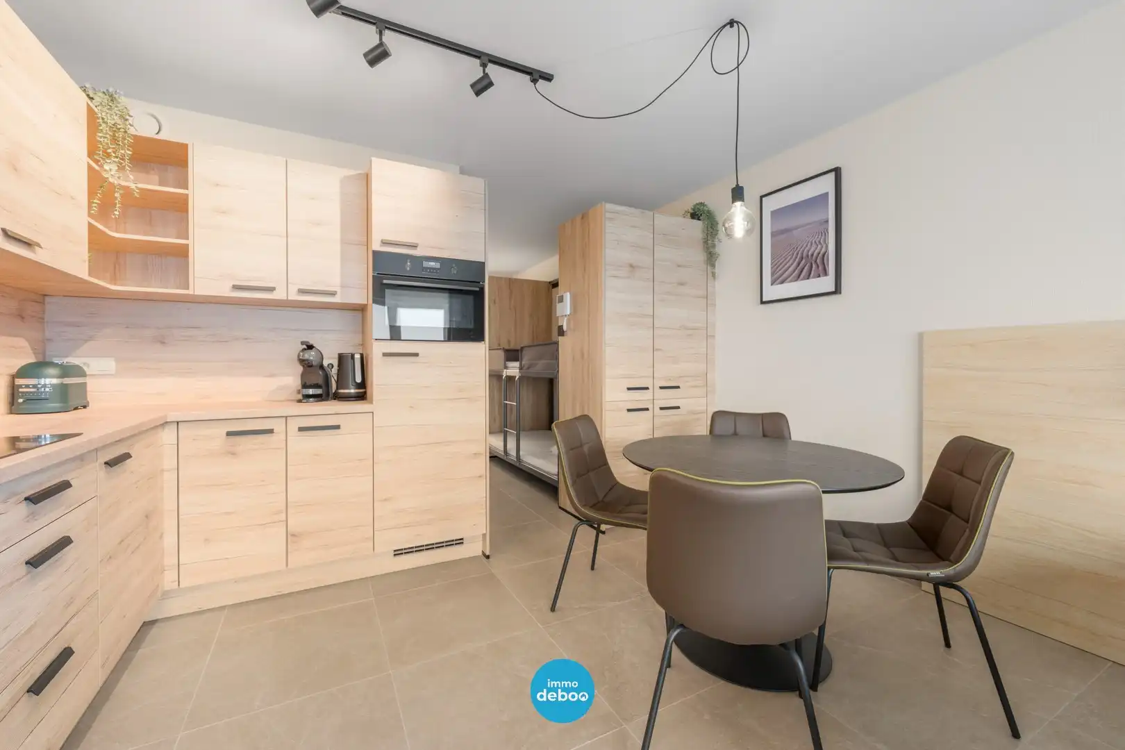 Prachtig gerenoveerde studio met zonneterras foto 9