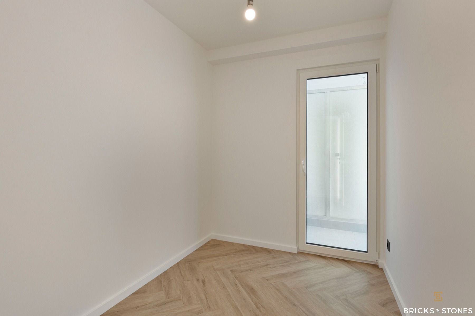Gerenoveerd energiezuinig app met 3 slaapkamers en terras. foto 14