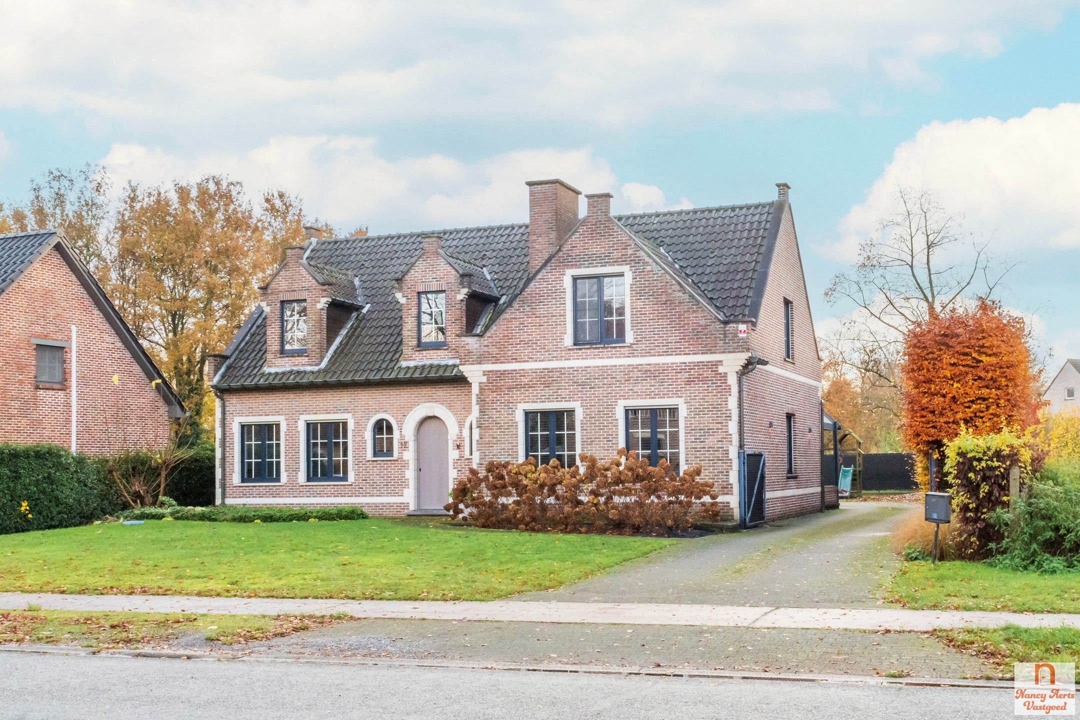 Prachtige instapklare villa met 5 slaapkamers foto 31