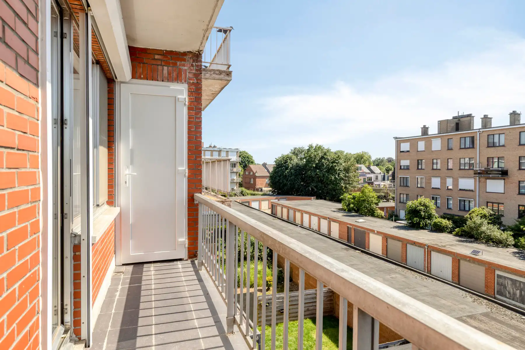 Ruim appartement met 2 slaapkamers en 2 terrassen. foto 18