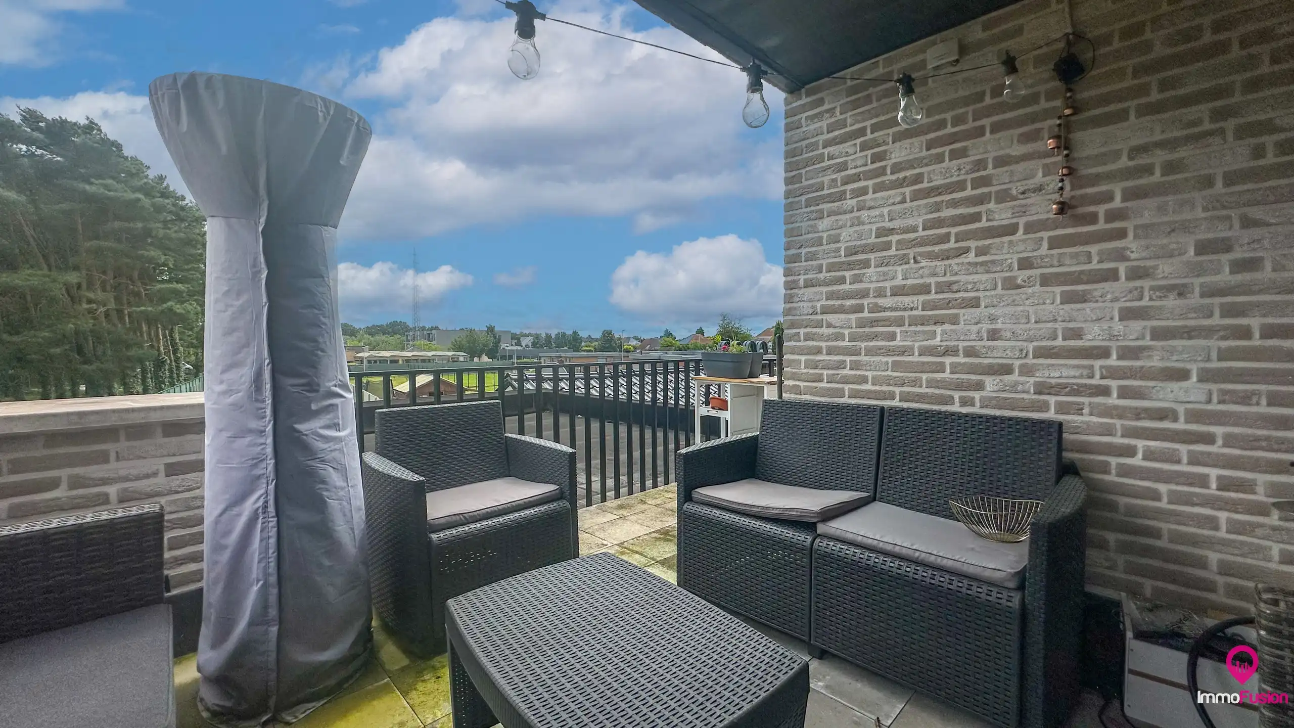Ruim Duplex Appartement te Heusden! foto 2