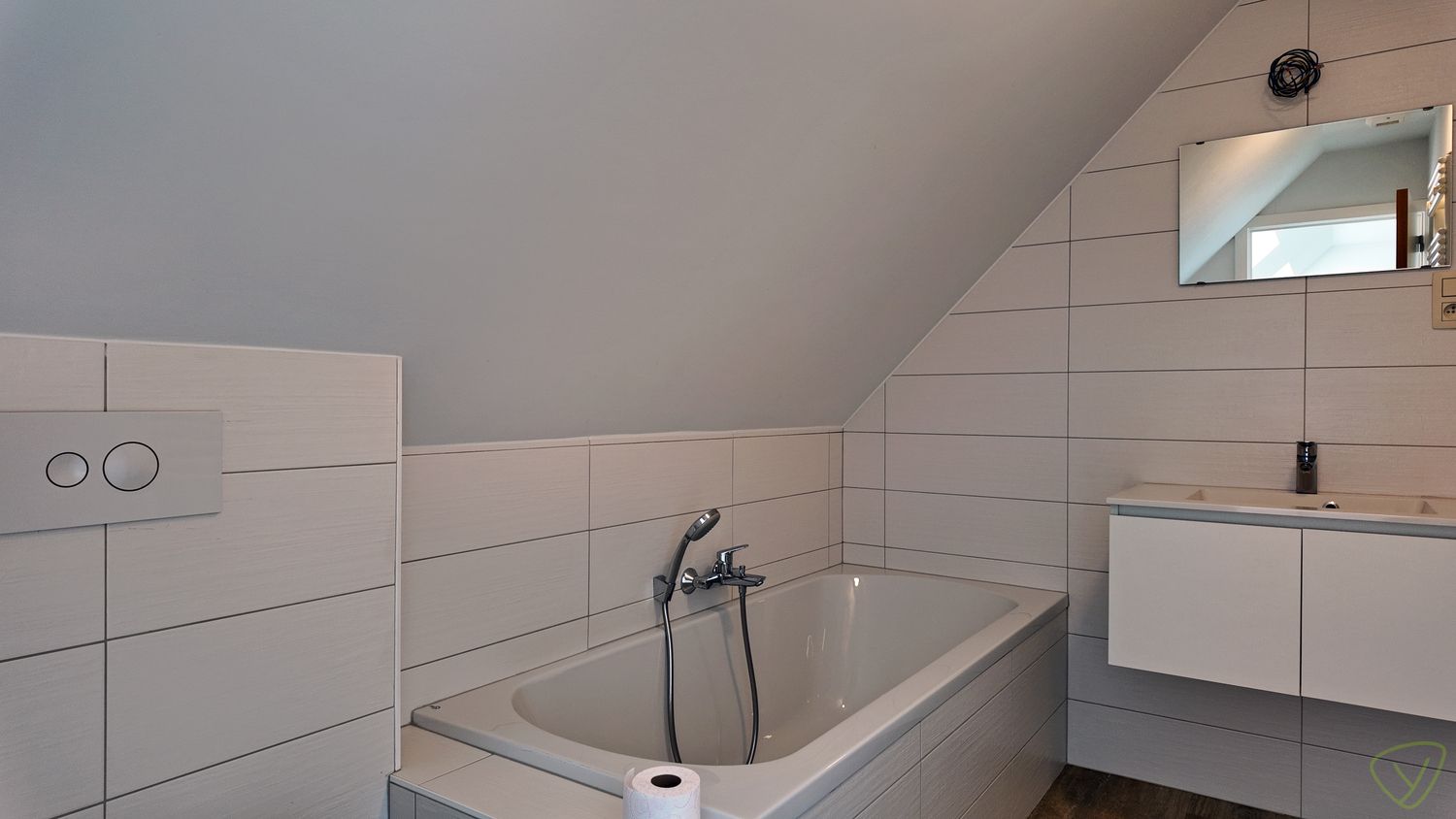 Instapklaar duplex-appartement met terras in het hart van Waarschoot! foto 20