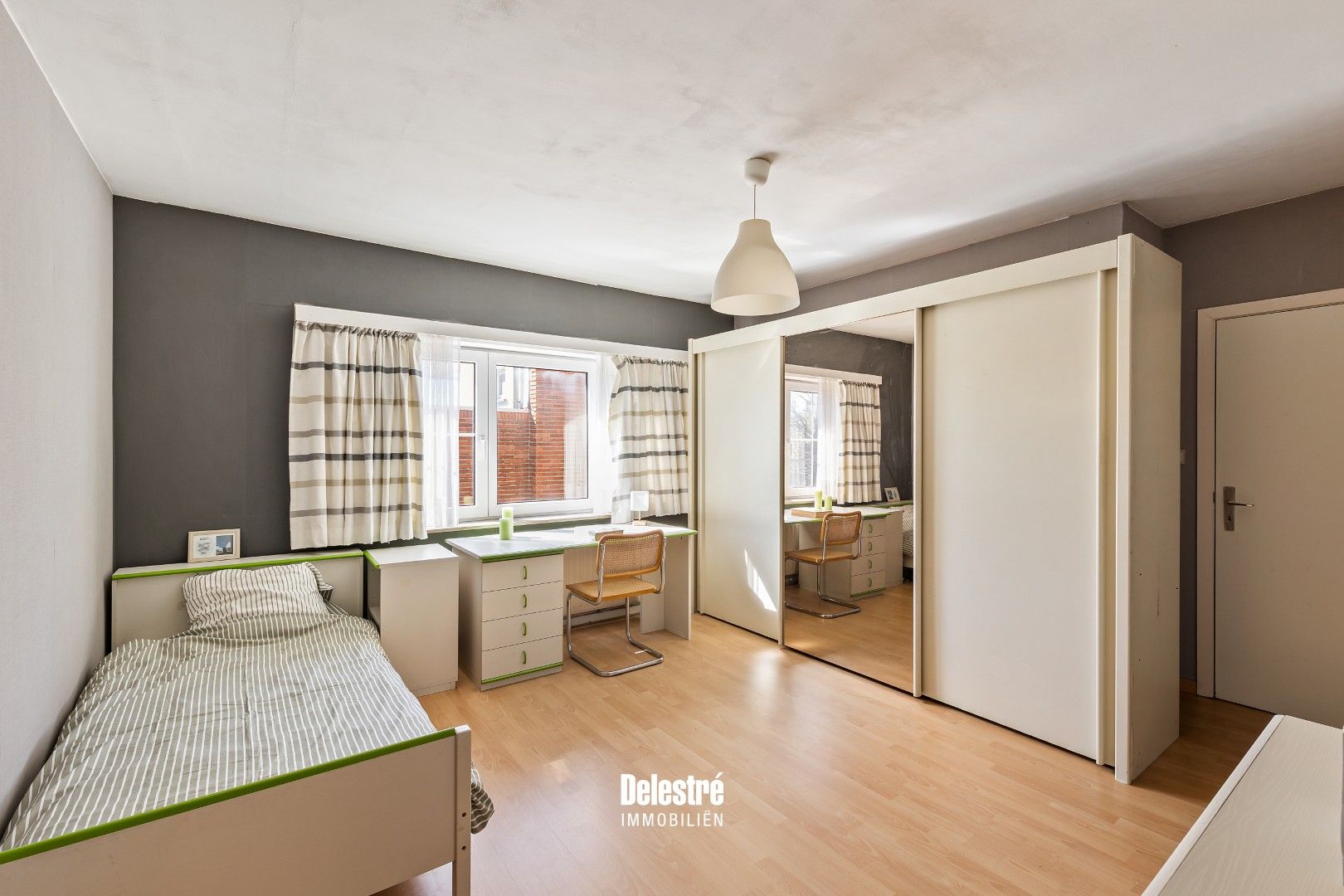 STANDINGVOLLE WONING MET GROTE ZO TUIN EREMBODEGEM foto 23