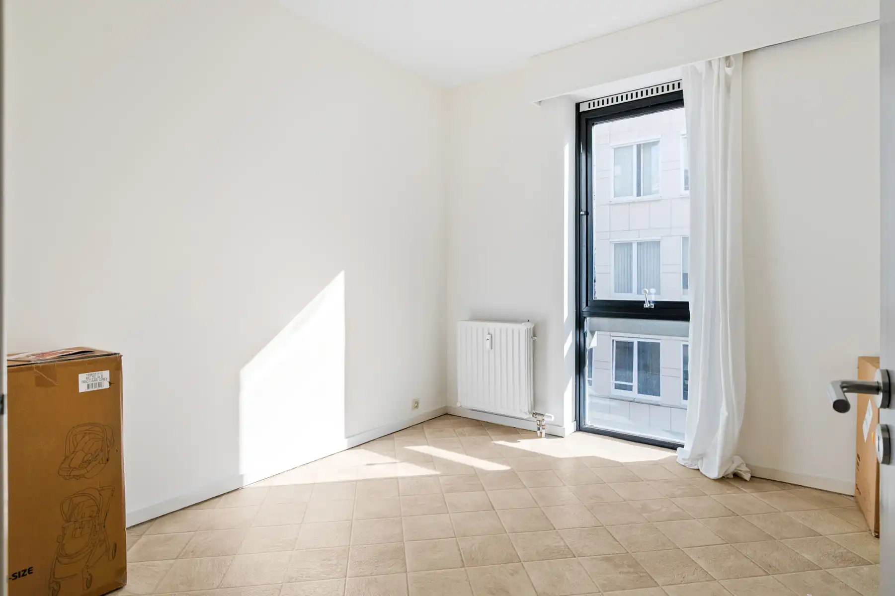 Ruim 3-slaapkamer appartement met terras op toplocatie foto 10
