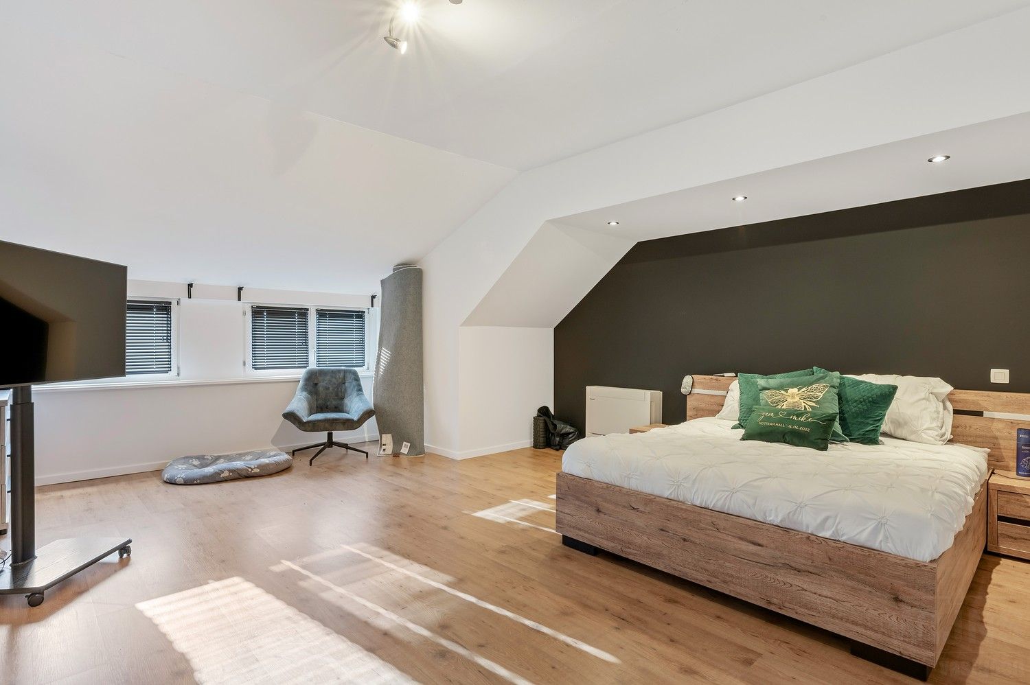 Prachtige en ruime villa met mogelijk zes slaapkamers gelegen op een toplocatie. foto 25