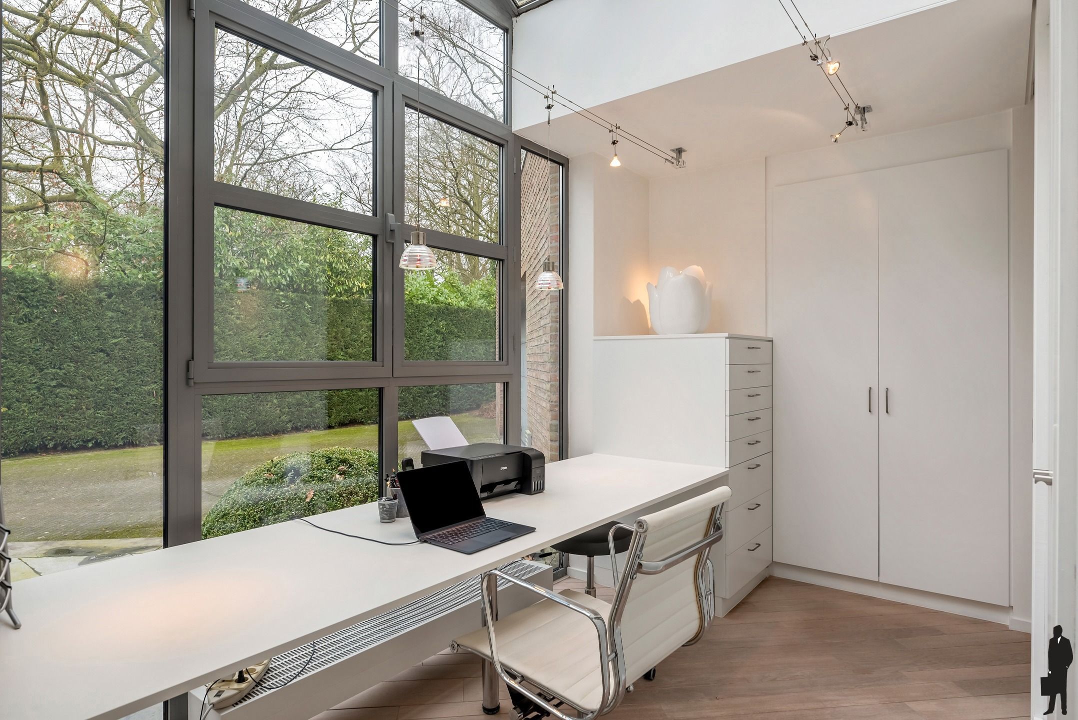VILLA MET APARTE PRAKTIJK OF APART KANTOOR AAN HUIS (vrij beroep mogelijk!)  foto 5