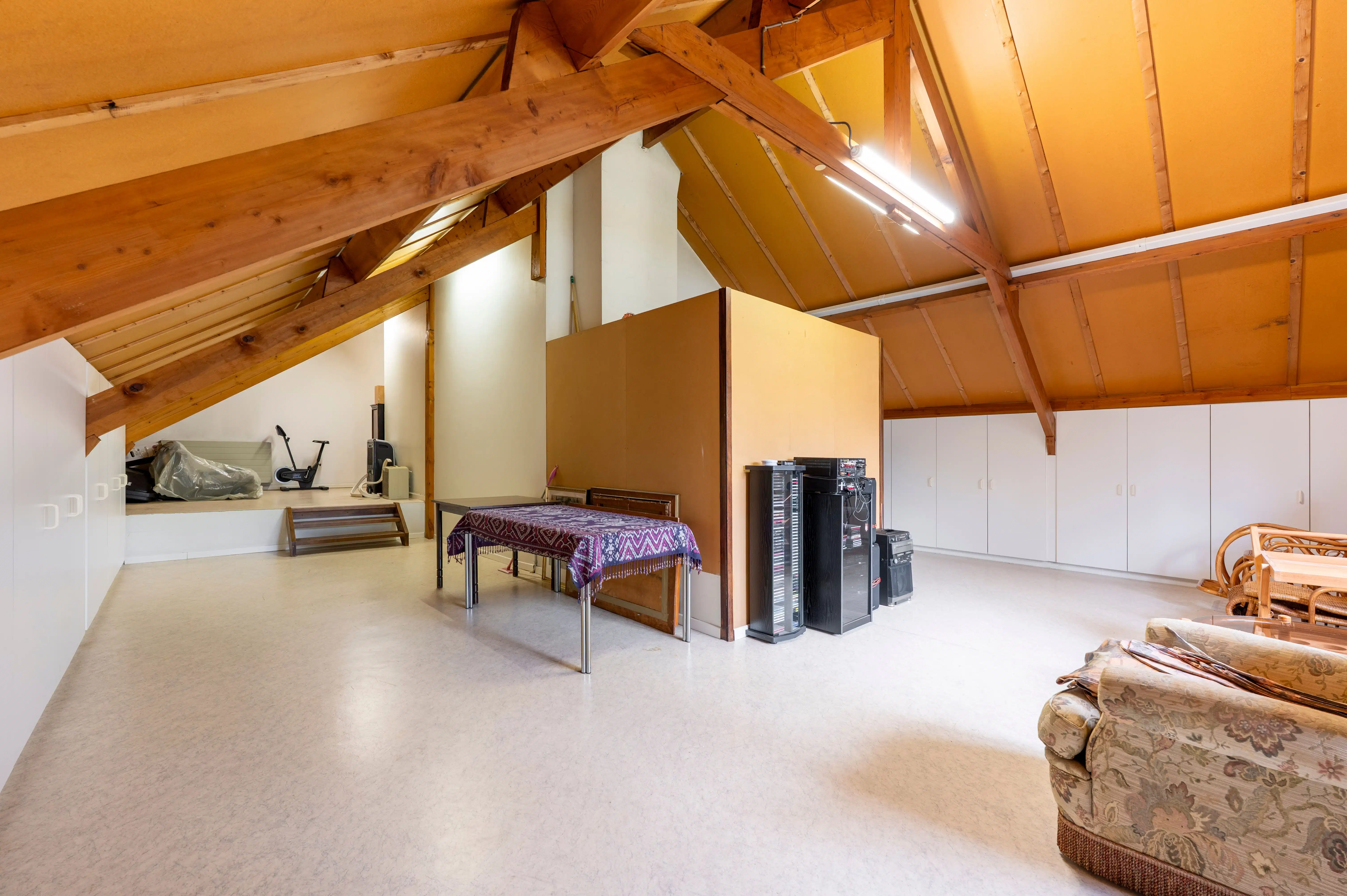 Ruime villa met praktijkruimte op toplocatie in Schotenhof. foto 27
