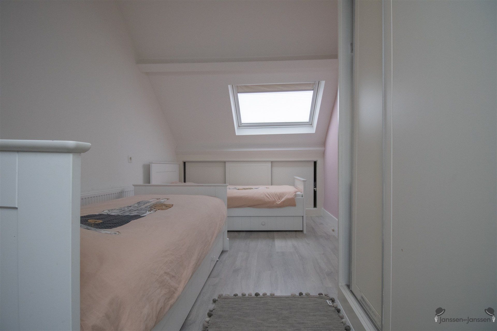 Recent gerenoveerde woning met 4 slaapkamers op 580 m².  foto 16