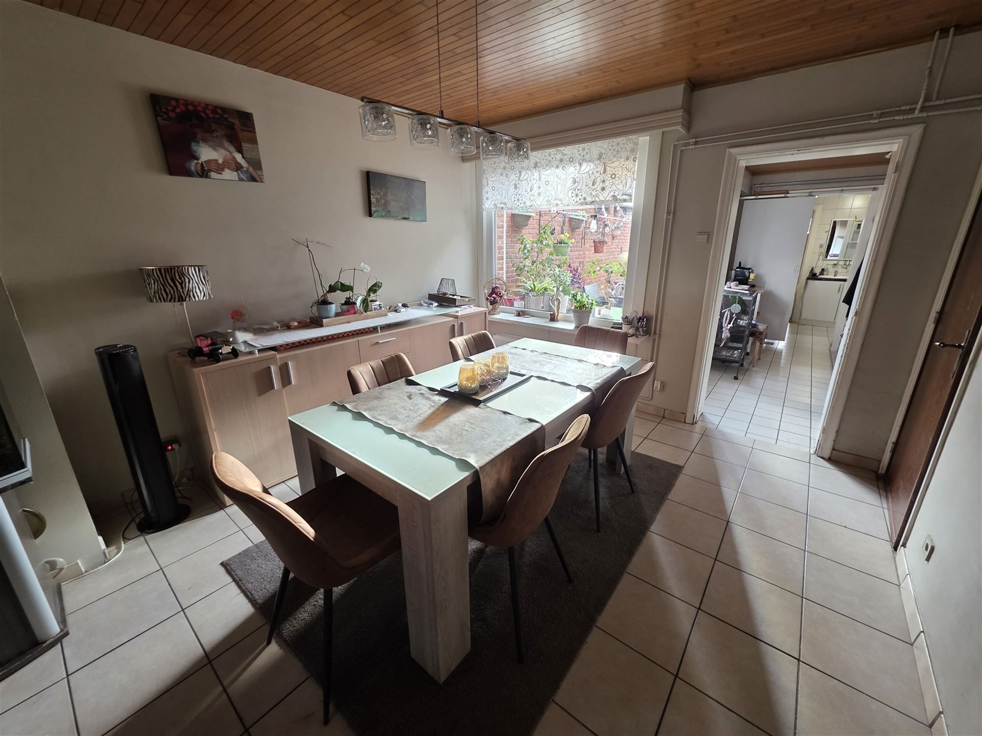 Gezinswoning met 4 slaapkamers en zonnige tuin foto 5