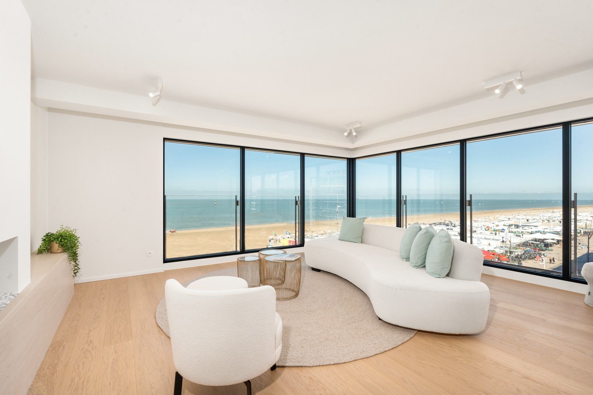 Uniek hoekappartement op de Zeedijk te Knokke foto 2