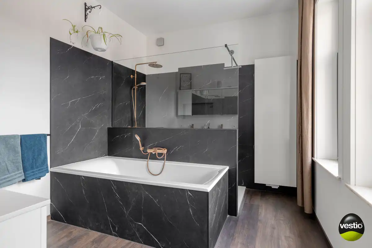 KARAKTERVOL VOLLEDIG GERENOVEERD STATIG HERENHUIS IN CENTRUM VAN TONGEREN. foto 31