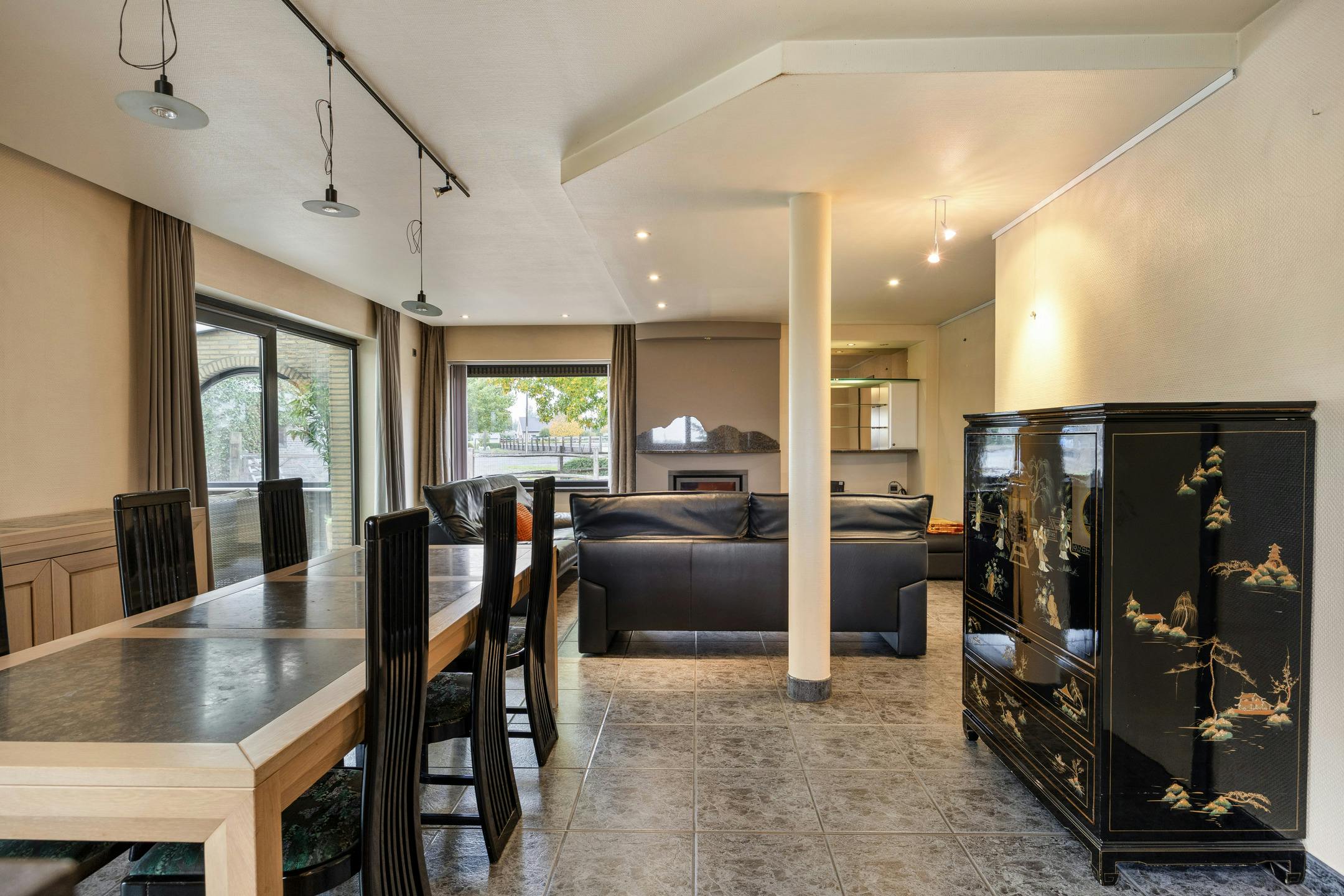 Te renoveren hoeve en bijgebouwen met charme en potentieel foto 6