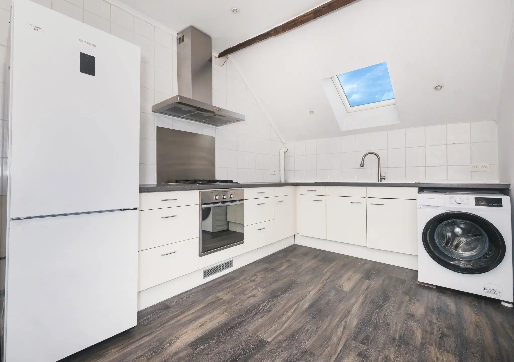 APPARTEMENTENGEBOUW MET 4 ERKENDE WOONEENHEDEN   foto 23