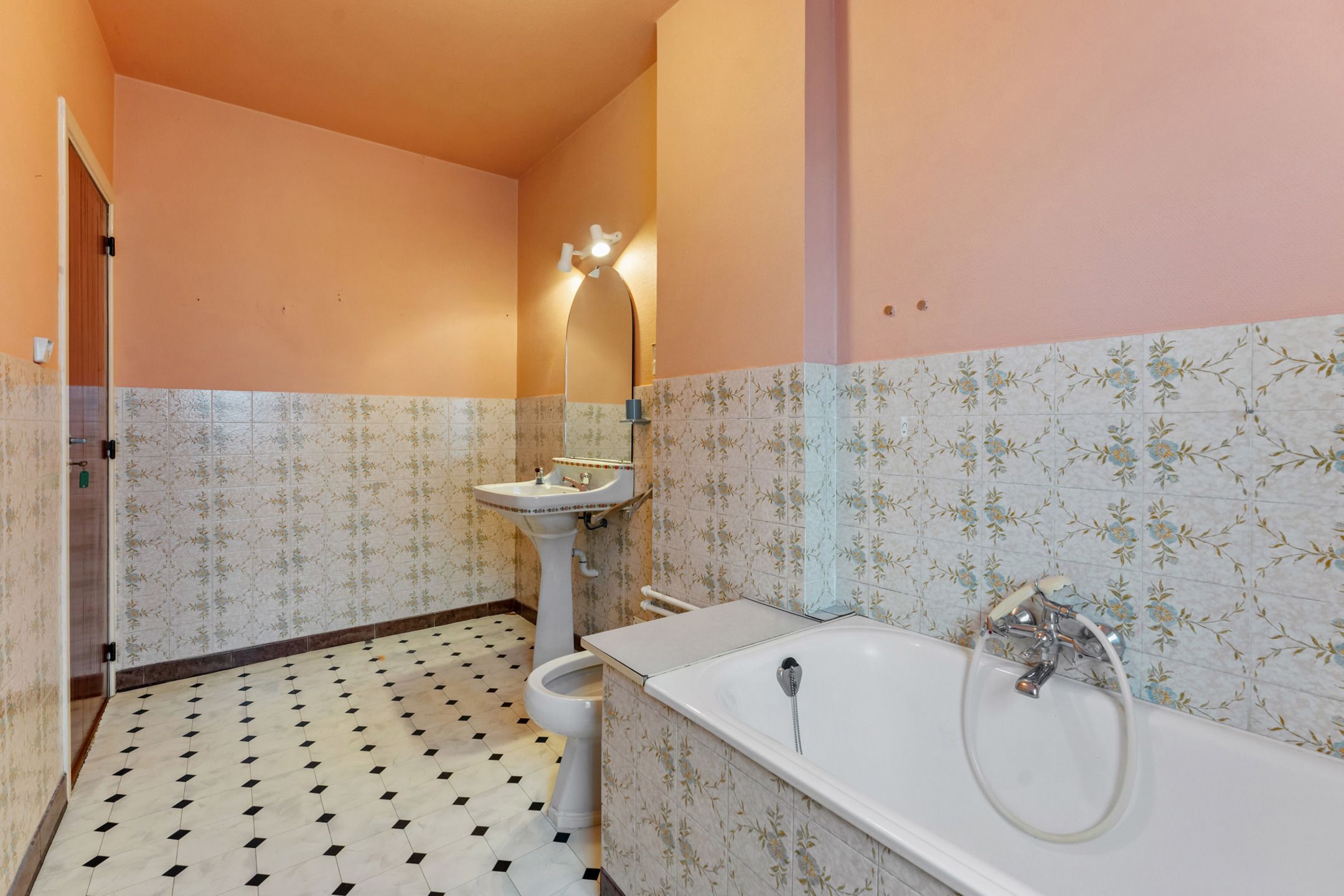 Te renoveren woning met garage op 4a30 te Zussen foto 17