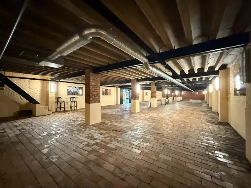 Winkel/polyvalent ruimte aan Gentbruggebrug foto 5