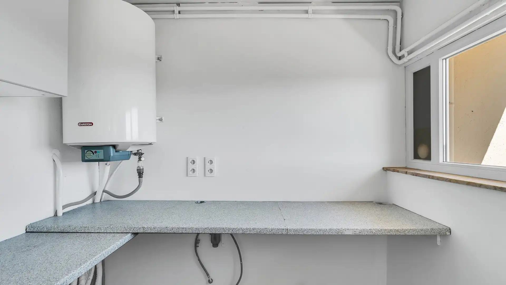Instapklaar appartement met 2 slaapkamers in het centrum van Genk foto 21