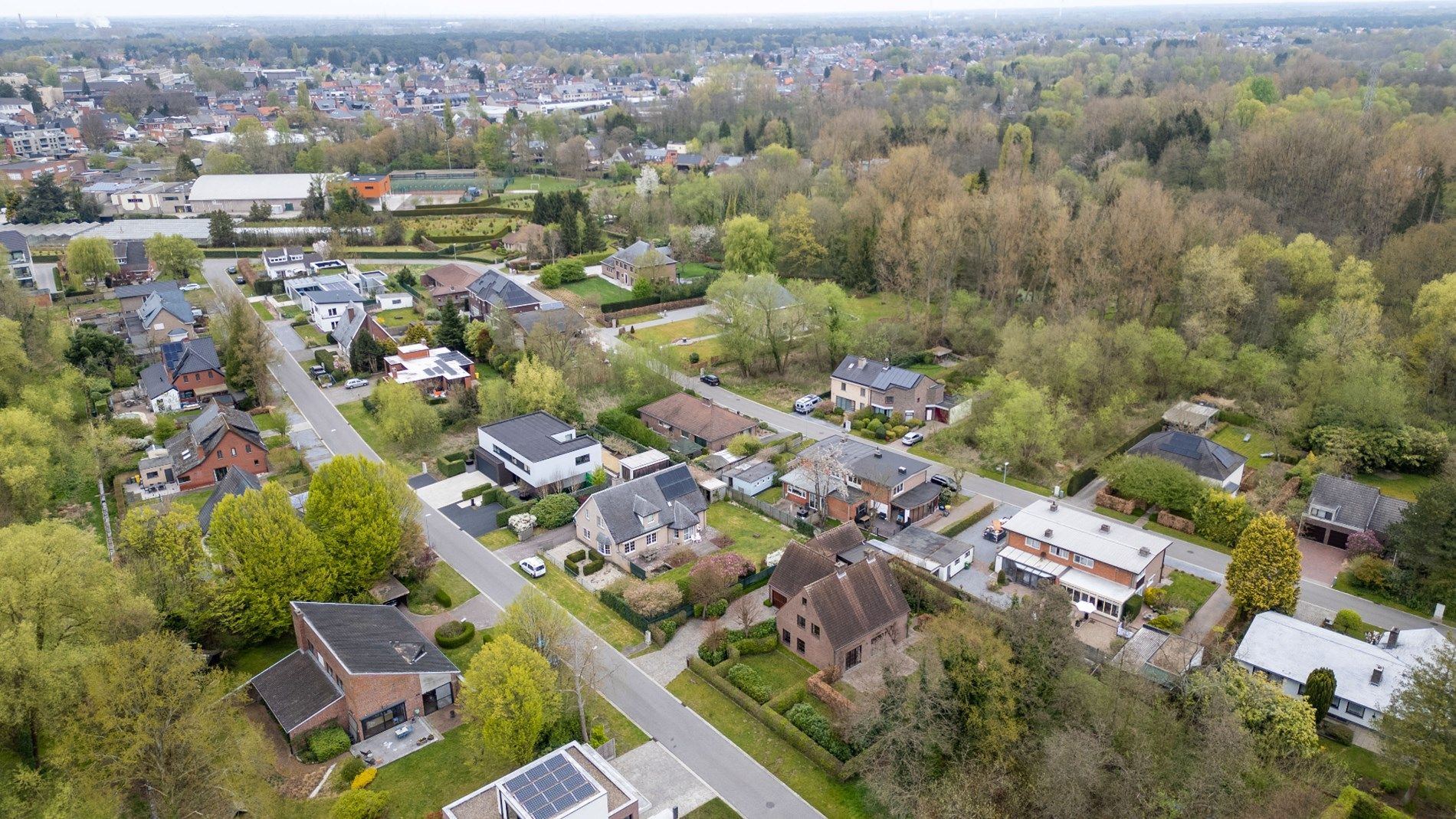Zeer degelijk gebouwde woning met 3/5 slpks in een doodlopende straat in het centrum ! foto 49