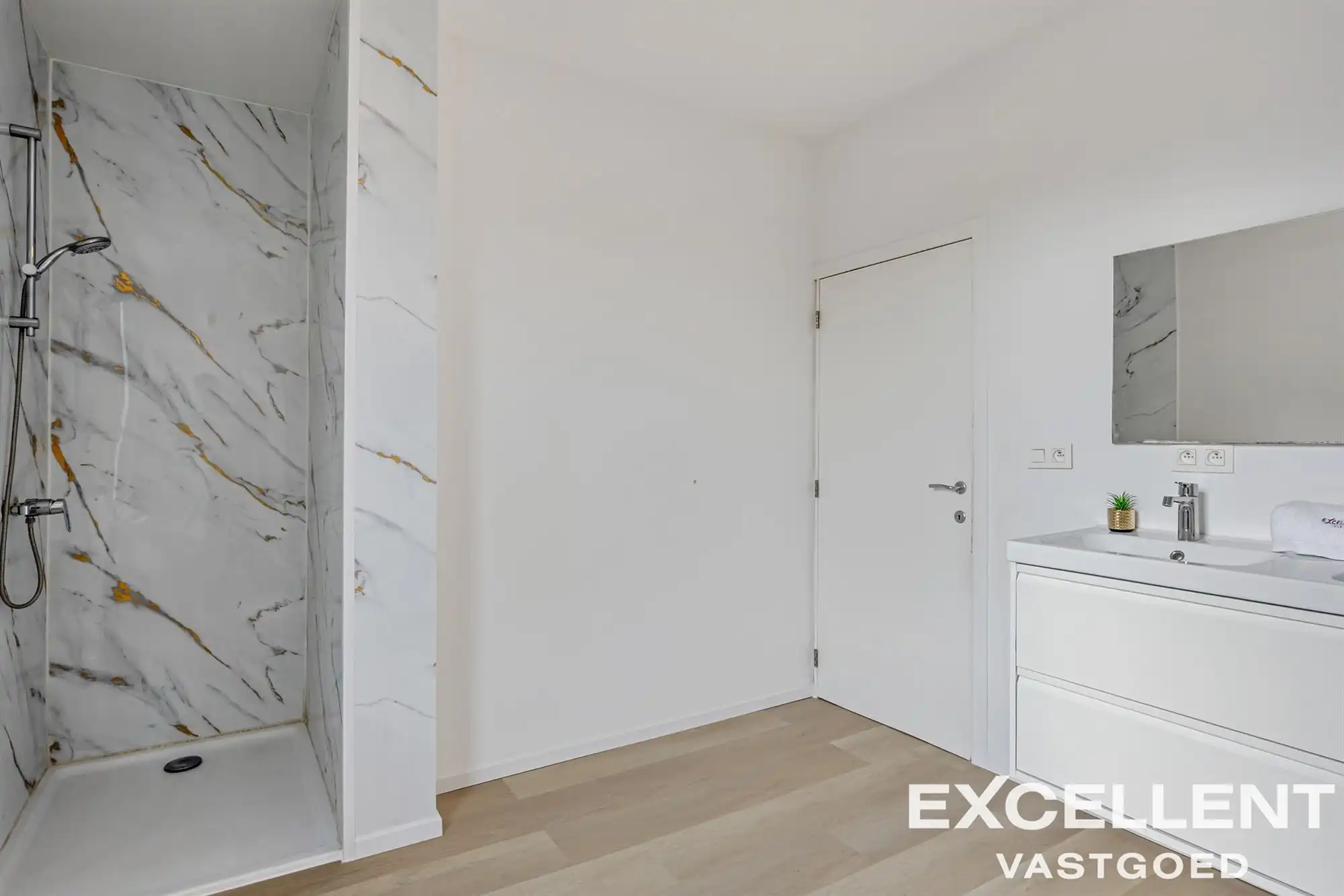 Gezellige instapklare woning centrum Deinze foto 11