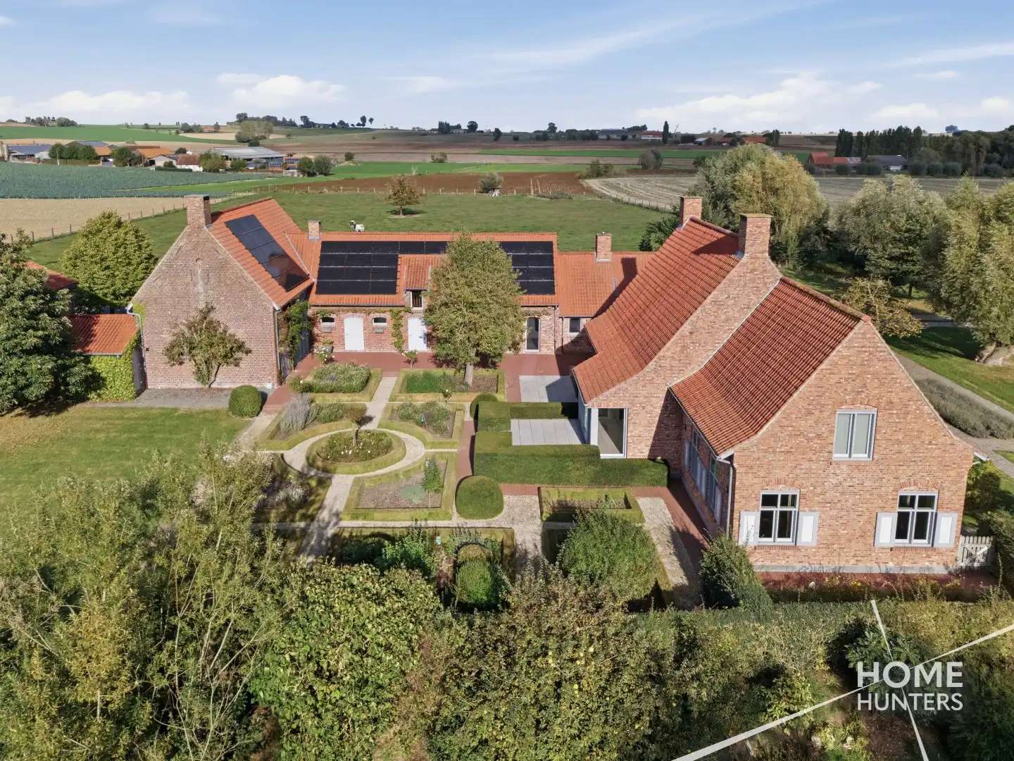 Exclusief luxedomein op 10.000 m² in het landelijke Heuvelland foto 3