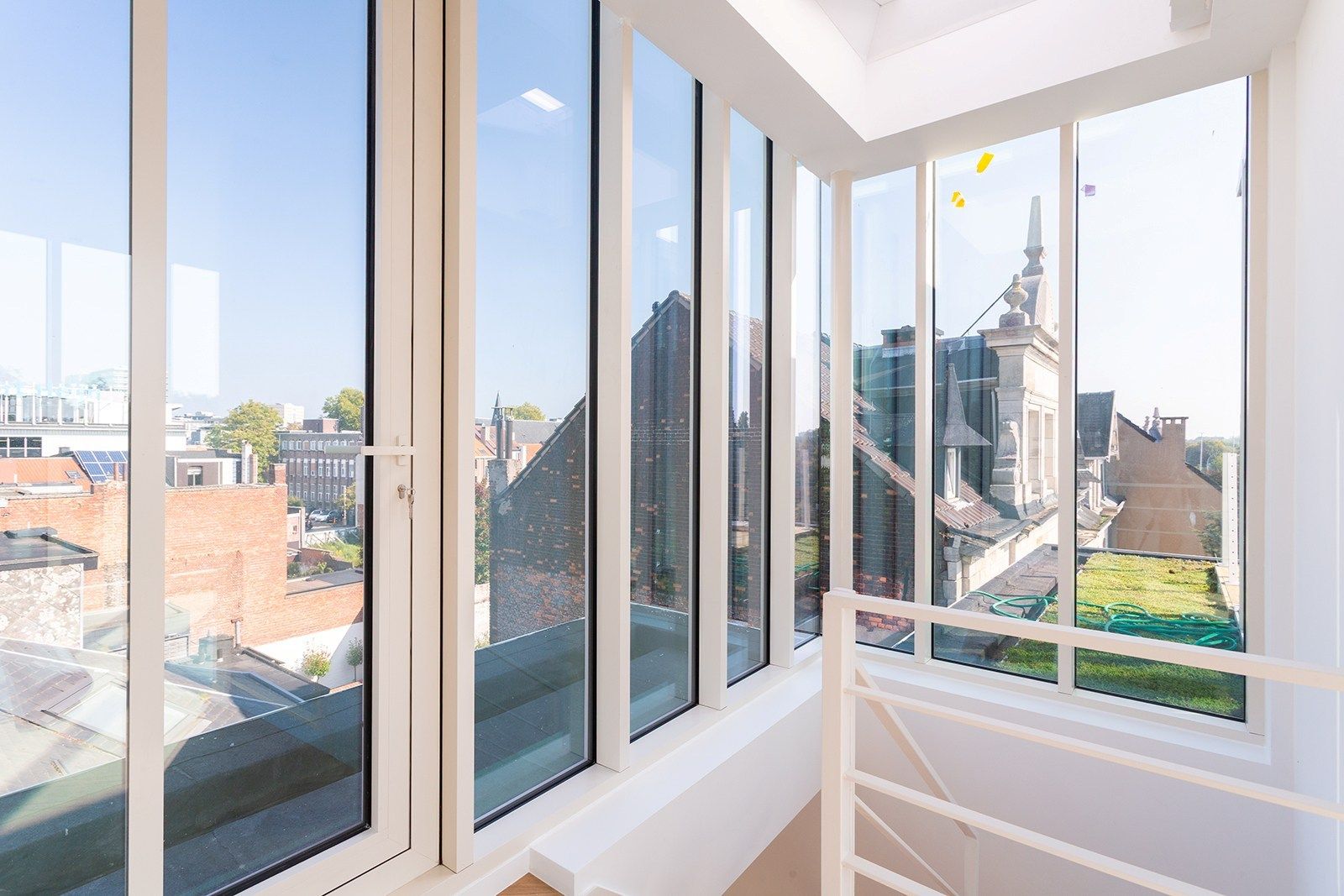 Architecturaal kantoorgebouw op absolute zicht locatie!  foto 25