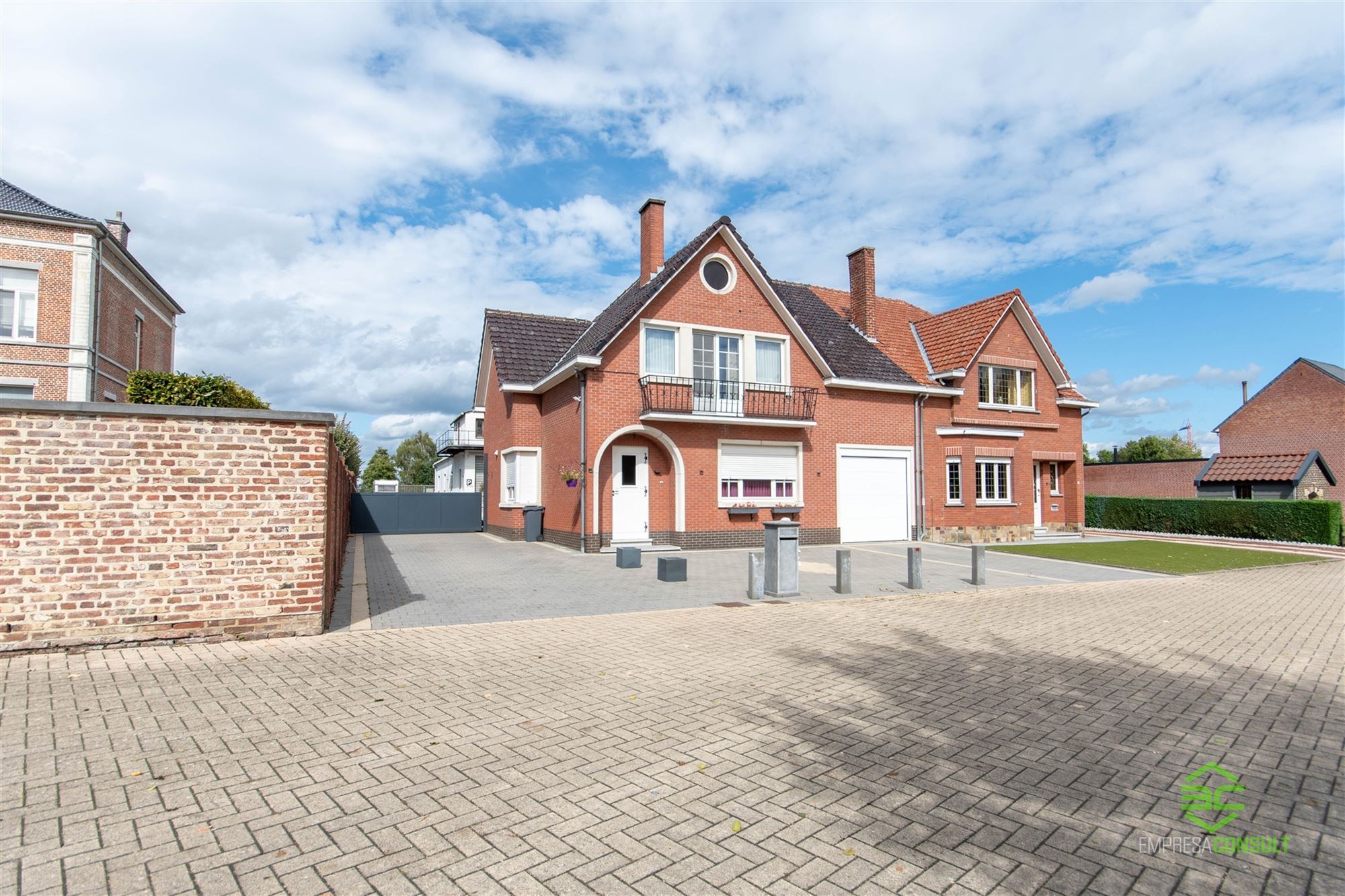 Hoofdfoto van de publicatie: Zeer ruime gezinswoning met achtergelegen loods van 125m²!