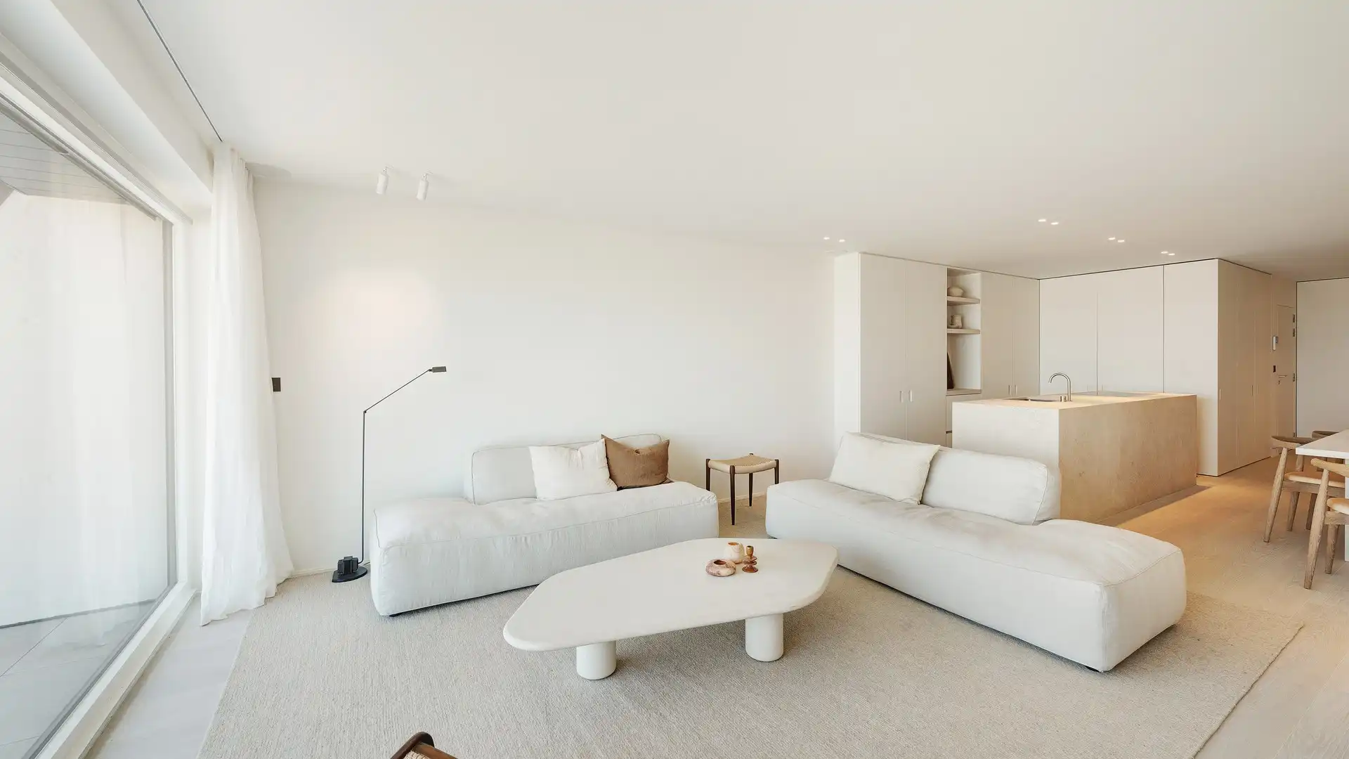Magnifiek appartement op de wandeldijk in het Zoute, met adembenemend frontaal zeezicht. foto 5
