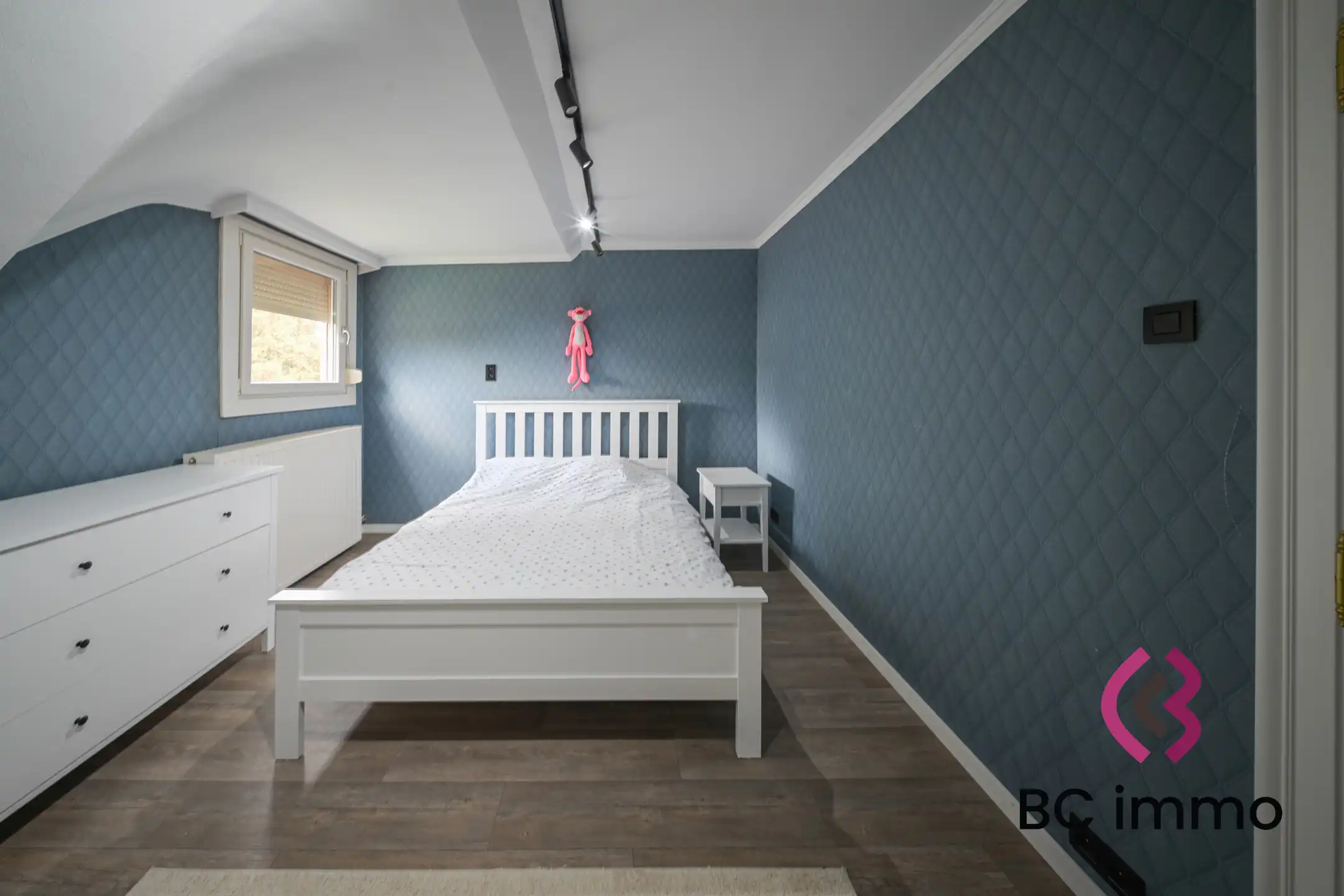 Statige villa met 5 slaapkamers op ruim hoekperceel en uitstekende zichtlocatie in Genk foto 9