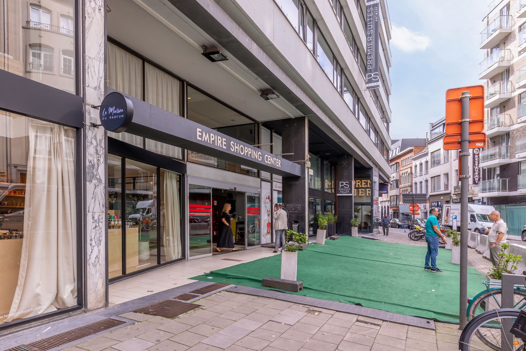 Top gelegen horecapand in de Empire Center Diamantwijk foto 4