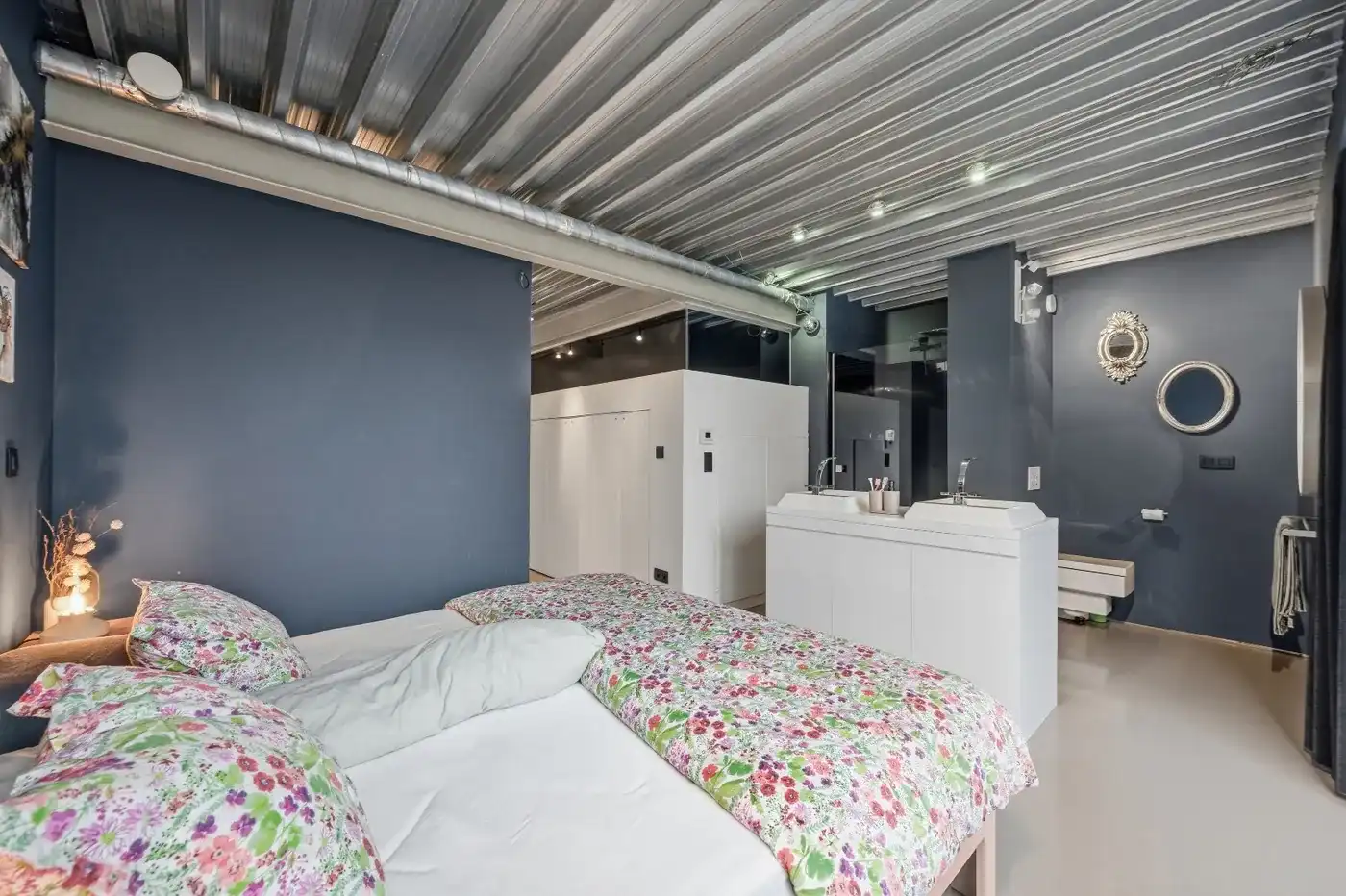 Moderne open bebouwing met prachtige tuin met zwemvijver foto 7