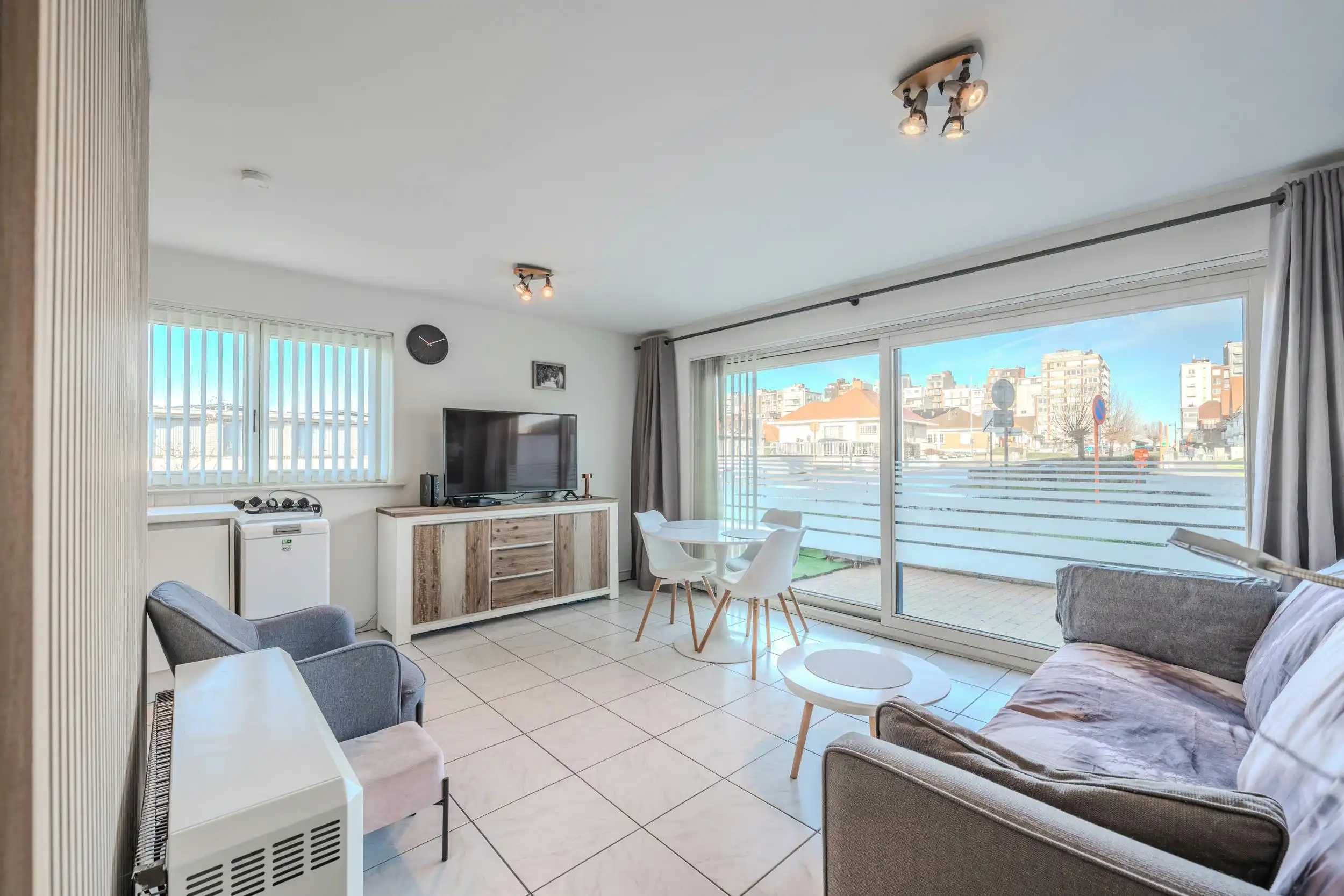 Instapklaar éénslaapkamer appartement met aangenaam terras! foto 2