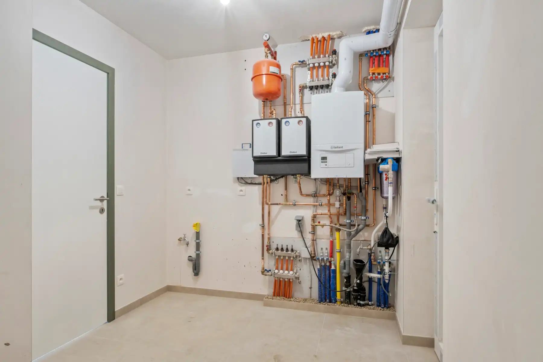 Nieuwbouw afgewerkte woning te Jabbeke - 6% BTW mogelijk foto 5