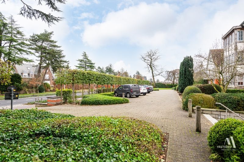 Uitzonderlijk appartement, 1 slaapkamer, garage, kelderberging te Eeklo foto 23