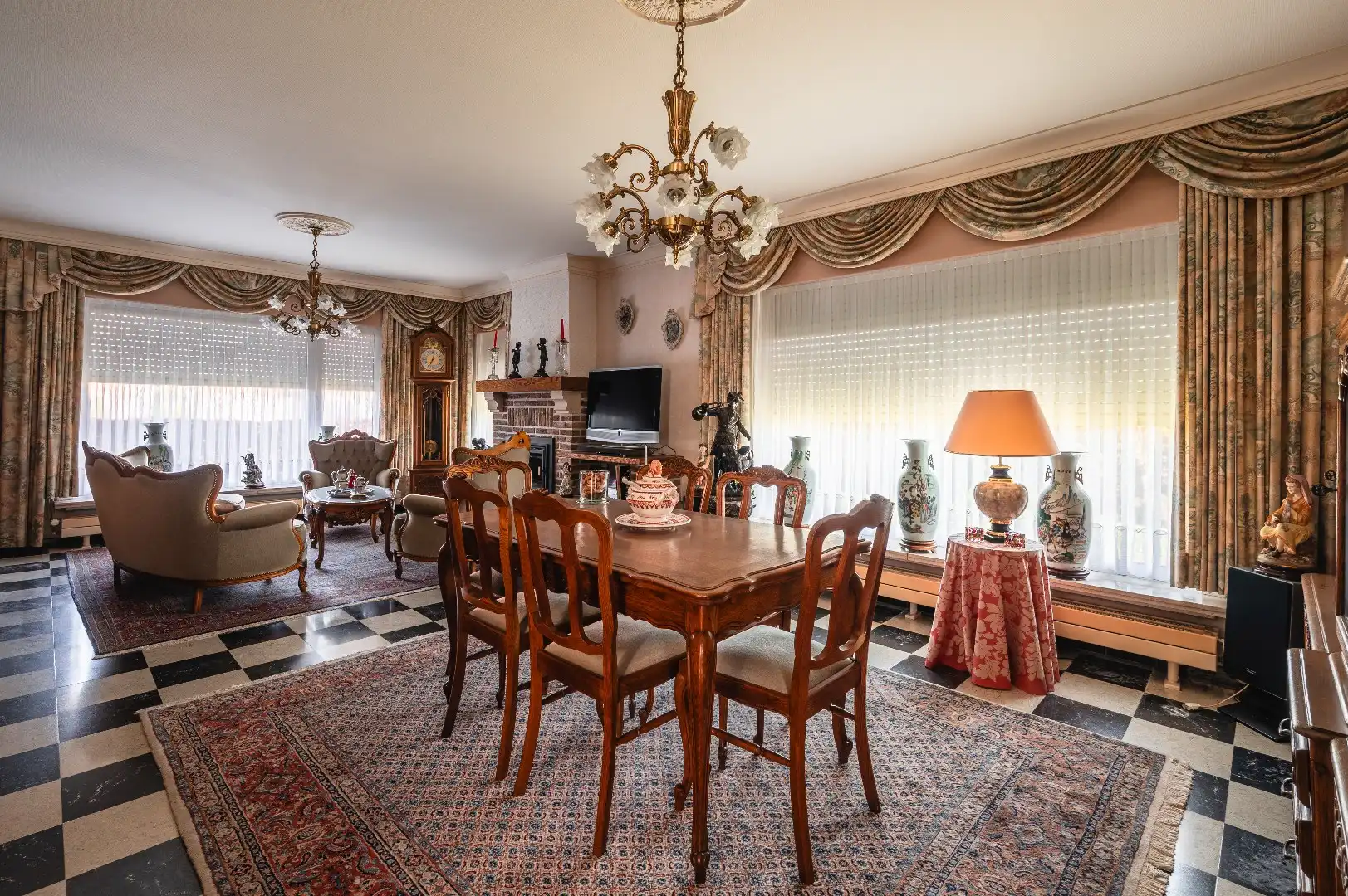 Alleenstaande woning van 291 m² met een loods van 473 m² en een schuur van 189 m² foto 15