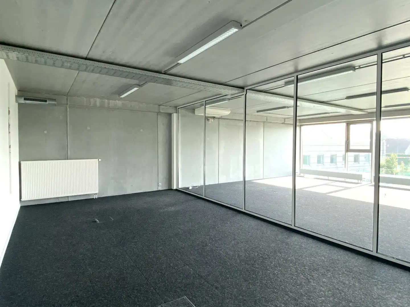 INSTAPKLARE KANTOORRUIMTE OP BOVENVERDIEPING (325m²) OP TOPLOCATIE foto 7