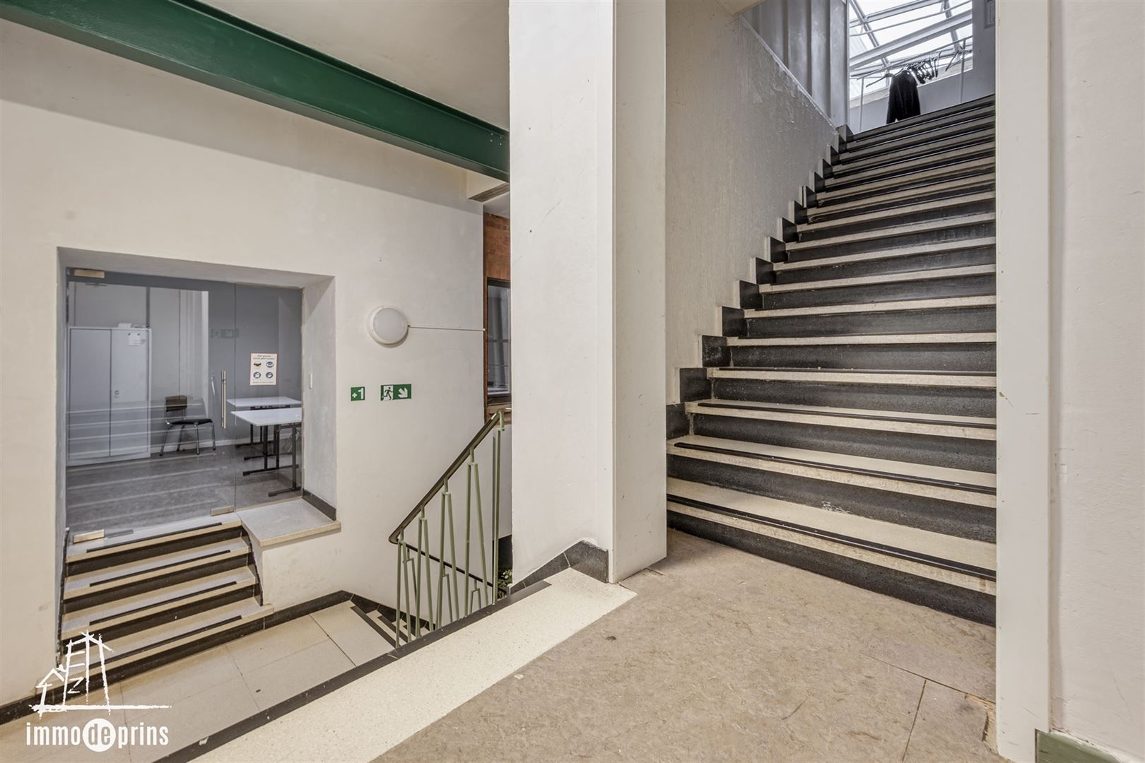 Kantoorgebouw voor diverse doeleinden foto 6