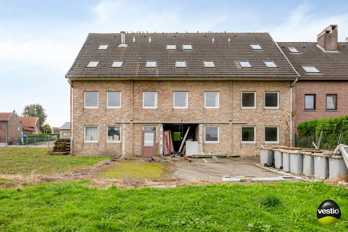 COMPLEX BESTAANDE UIT 14 TE RENOVEREN STUDIO'S MET UITBREIDINGSMOGELIJKHEDEN TE VELDWEZELT. foto 39