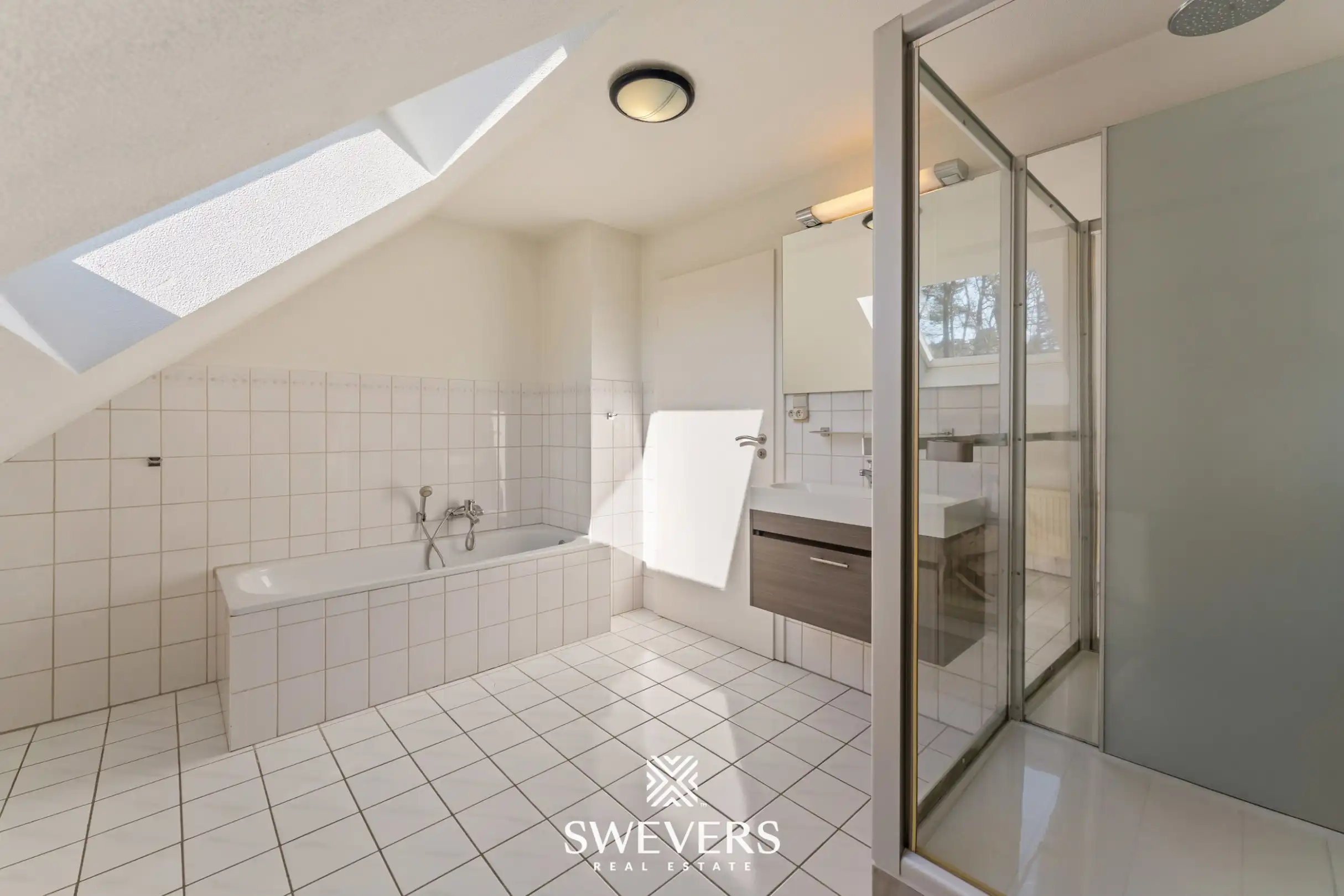 Ruime open bebouwing met zwembad op zonnig perceel (22a42ca) in Bolderberg foto 22