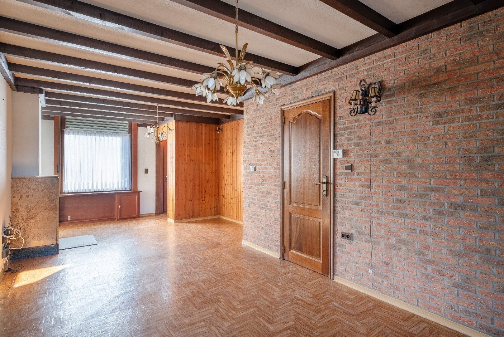 Rijwoning in Geel centrum met tuin en  3 slaapkamers . foto 2