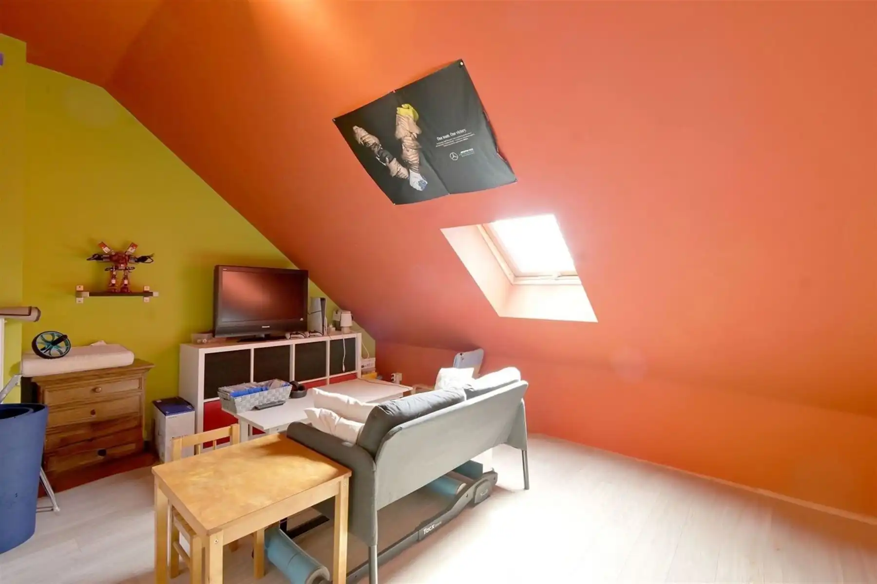 Gerenoveerde woning (2010) met 3slpk's en gezellige tuin! foto 17
