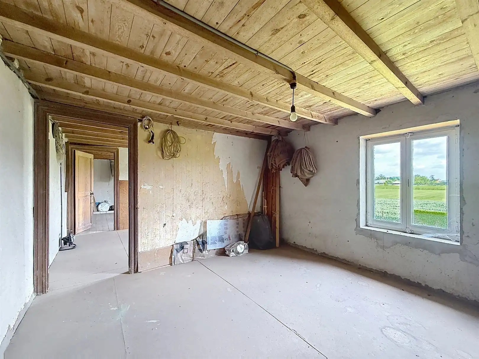Voormalige hoeve met aanbouw en tuin, 26a 01ca foto 26