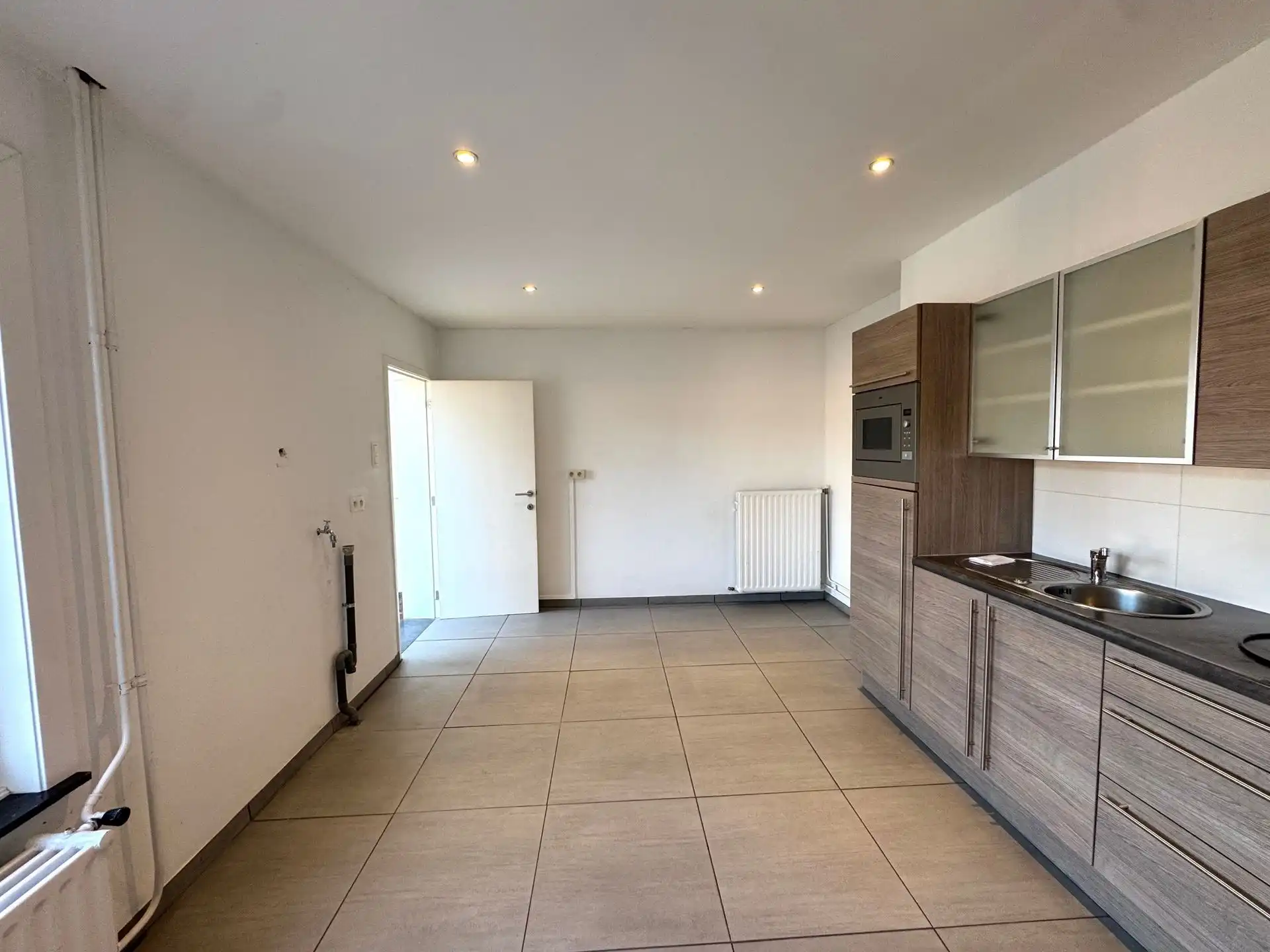 charmante gesloten bebouwing te koop Maasmechelen foto 4