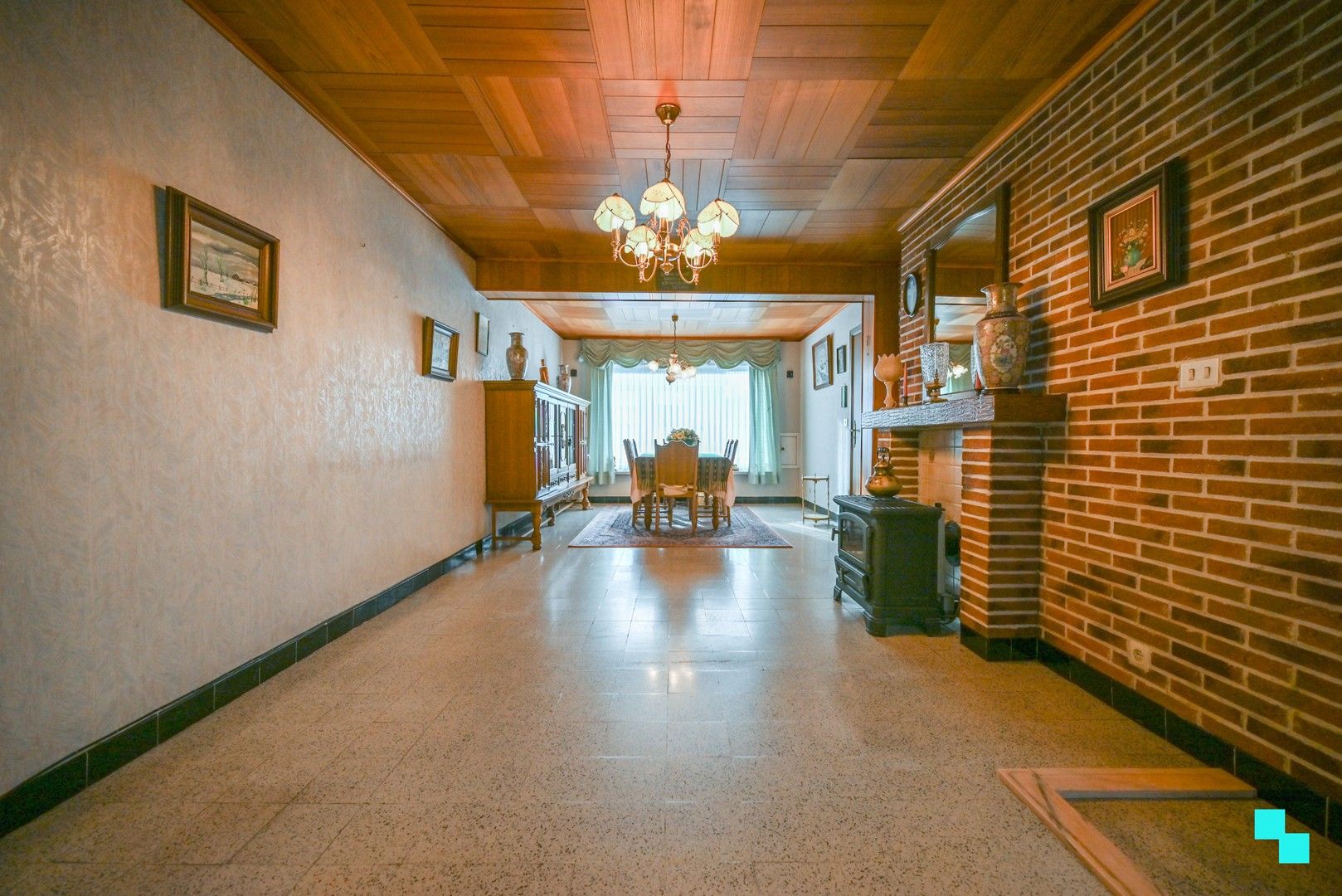 Halfopen bebouwing in rustige woonwijk te Ledegem foto 6