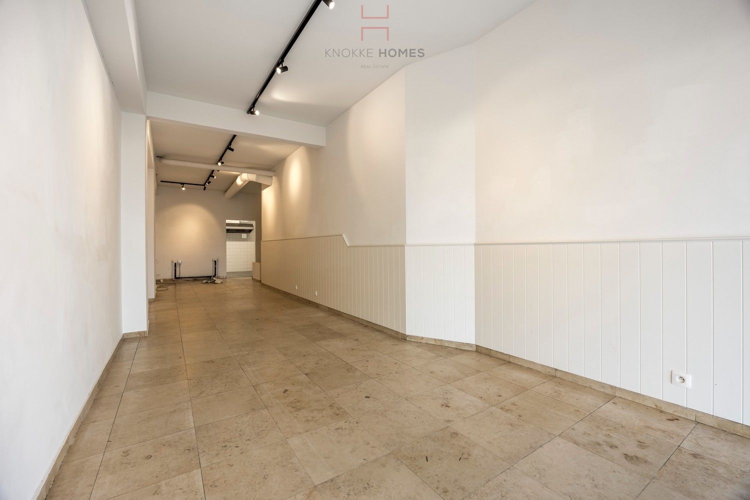 Handel / horeca gelijkvloers op de Zeedijk van Knokke. foto 15