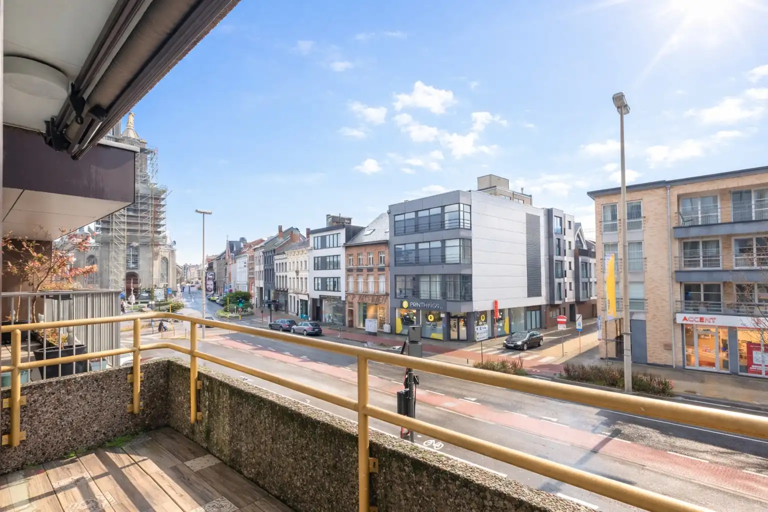 Ruim 3-slaapkamerappartement op interessante centrale ligging in Sint-Niklaas foto 5